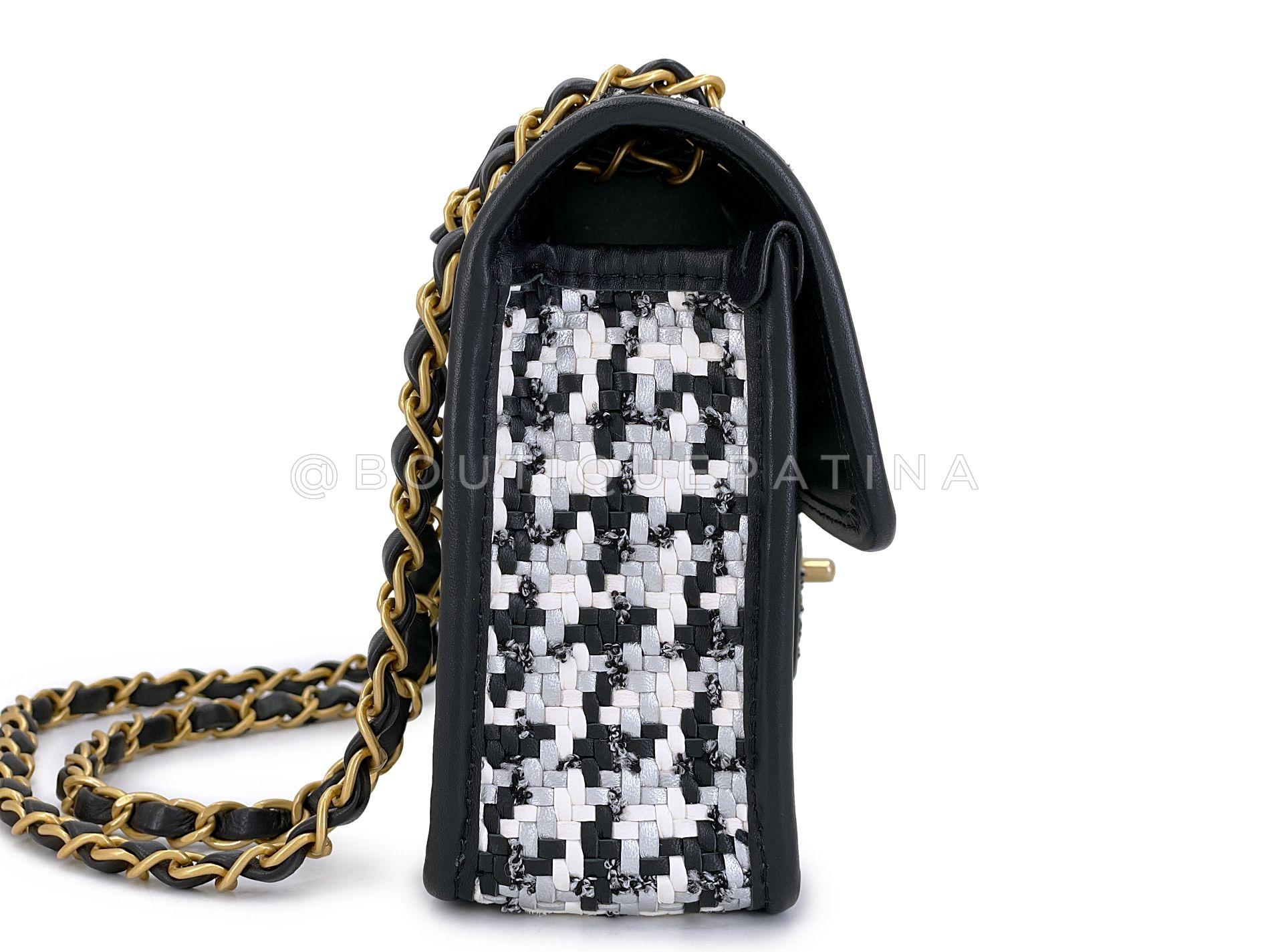 Chanel 23C Woven Houndstooth Black White Flap Bag GHW 68577 Excellent état - En vente à Costa Mesa, CA