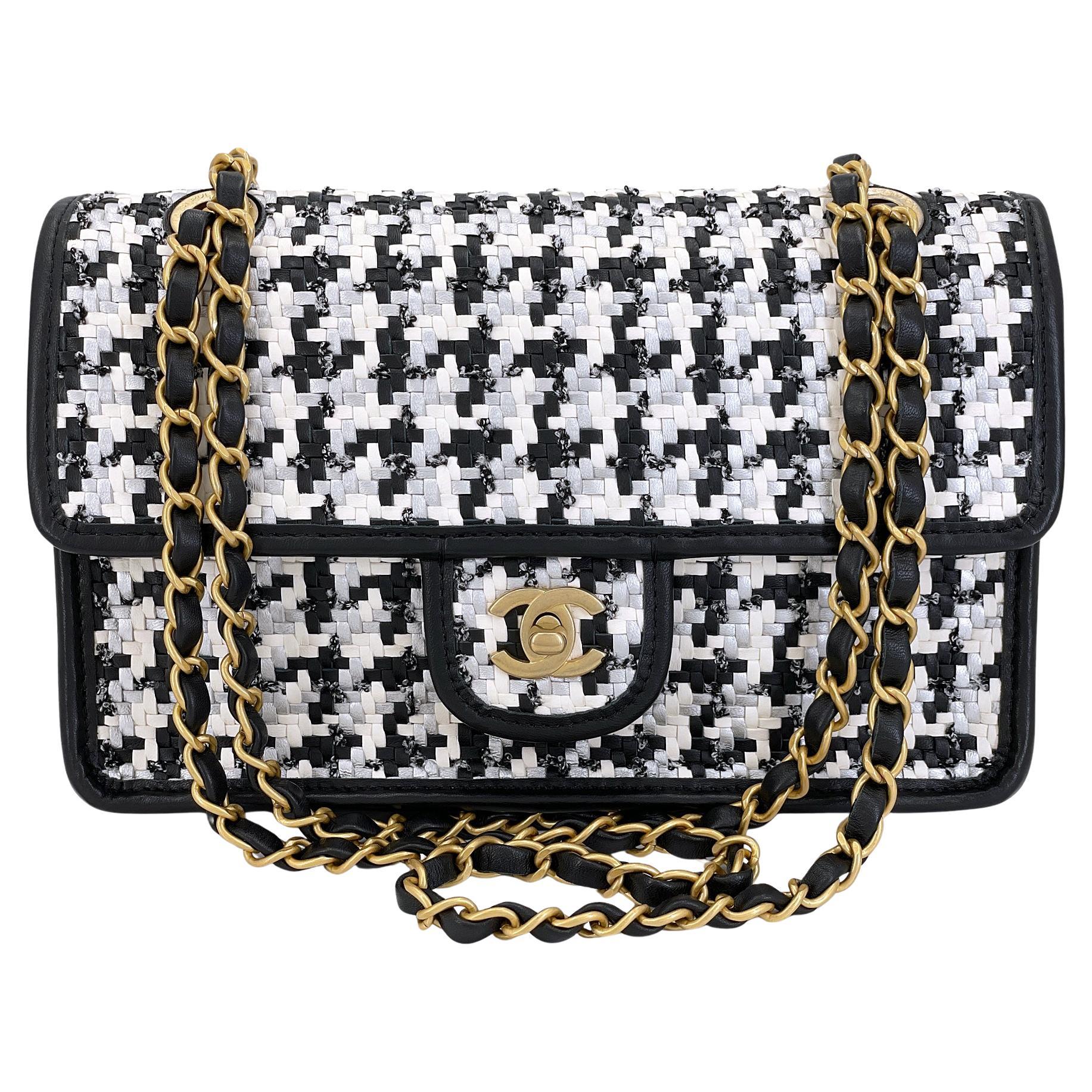 Chanel 23C Woven Houndstooth Black White Flap Bag GHW 68577