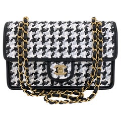 Chanel 23C Woven Houndstooth Black White Flap Bag GHW 68577