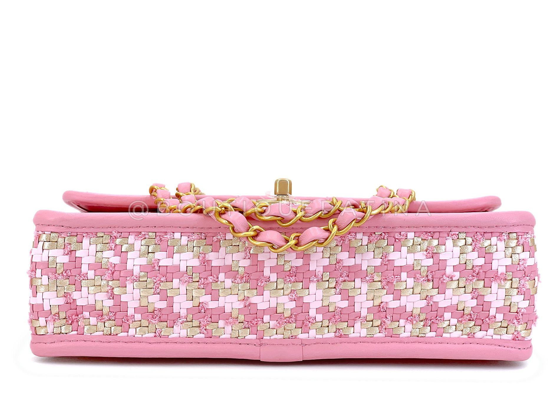 Chanel 23C Woven Houndstooth Pink Gold White Flap Bag GHW 68861 en vente 1