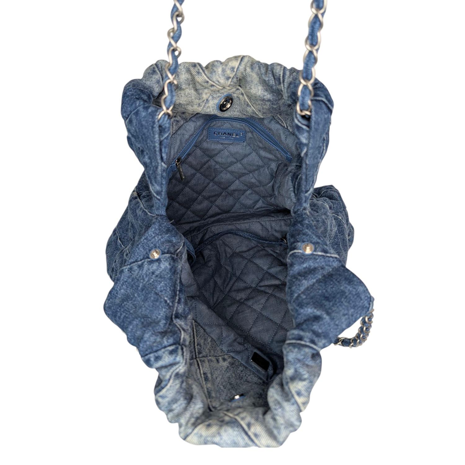 Chanel 23P Wash Blue Denim Quilted Medium 22 Hobo Bag For Sale 2