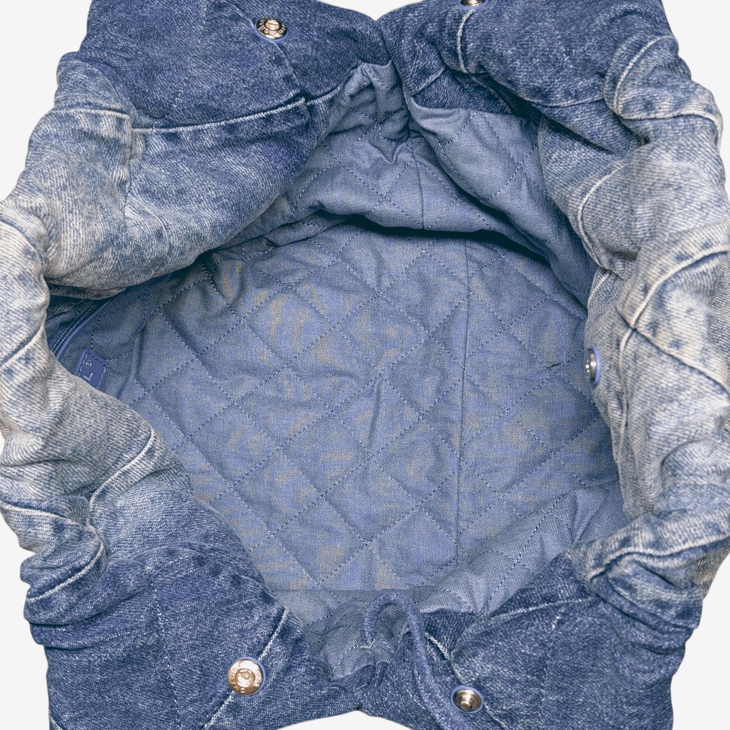Chanel 23P Wash Blue Denim Quilted Medium 22 Hobo Bag For Sale 4