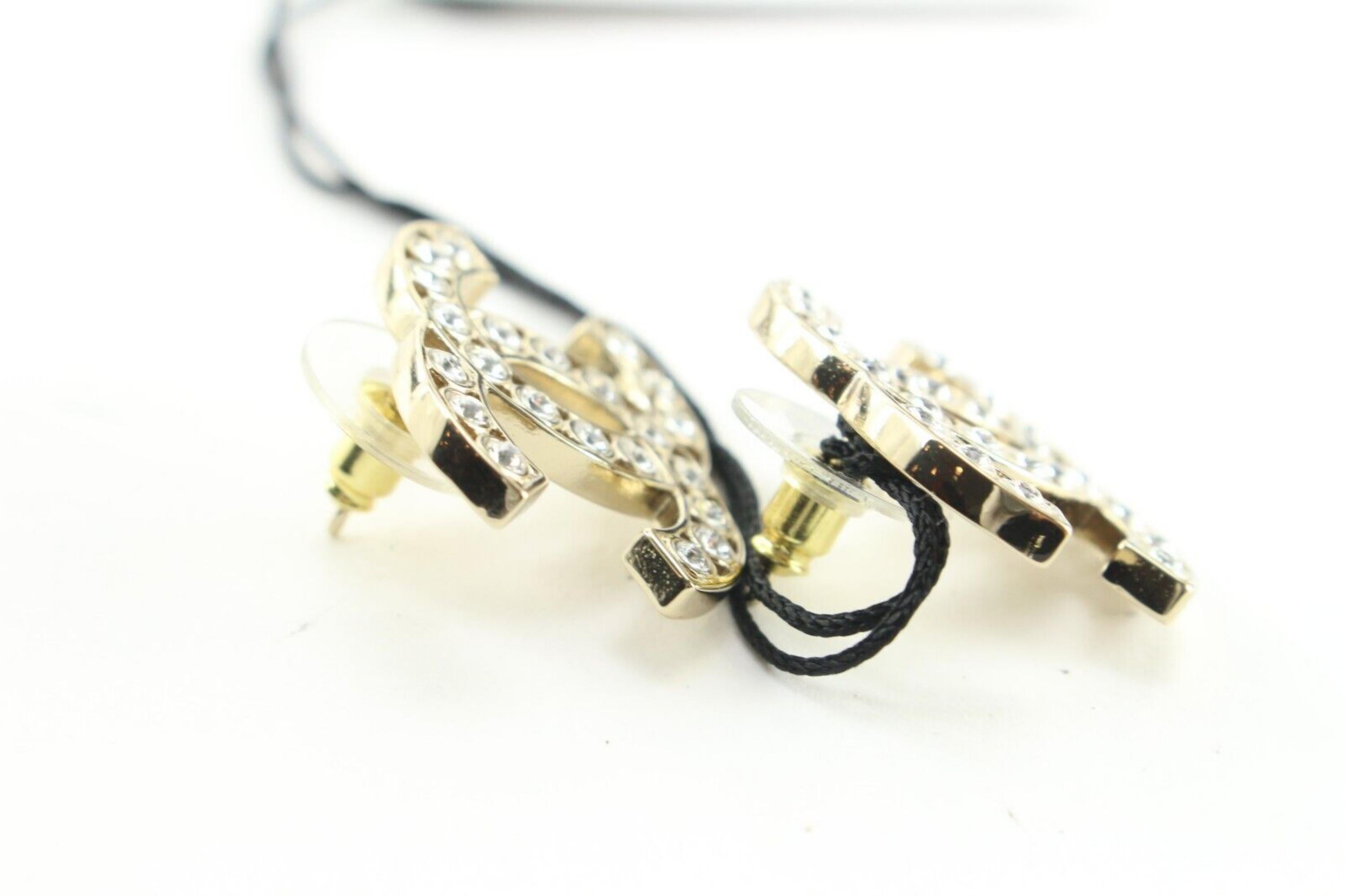 Chanel 23s CC Pierce Pearl Earrings Golden Gold 3CK0509 4