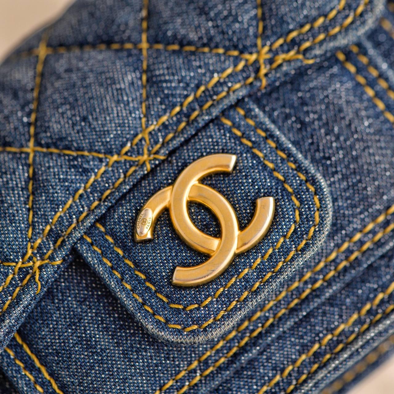 Chanel 23S Denim Quilted Card Holder Shoulder Bag For Sale 7