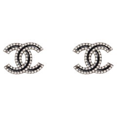 Chanel 24 Boucles Oreille Clous Small CC Strass Large Fancy Pearl Earrings Studs