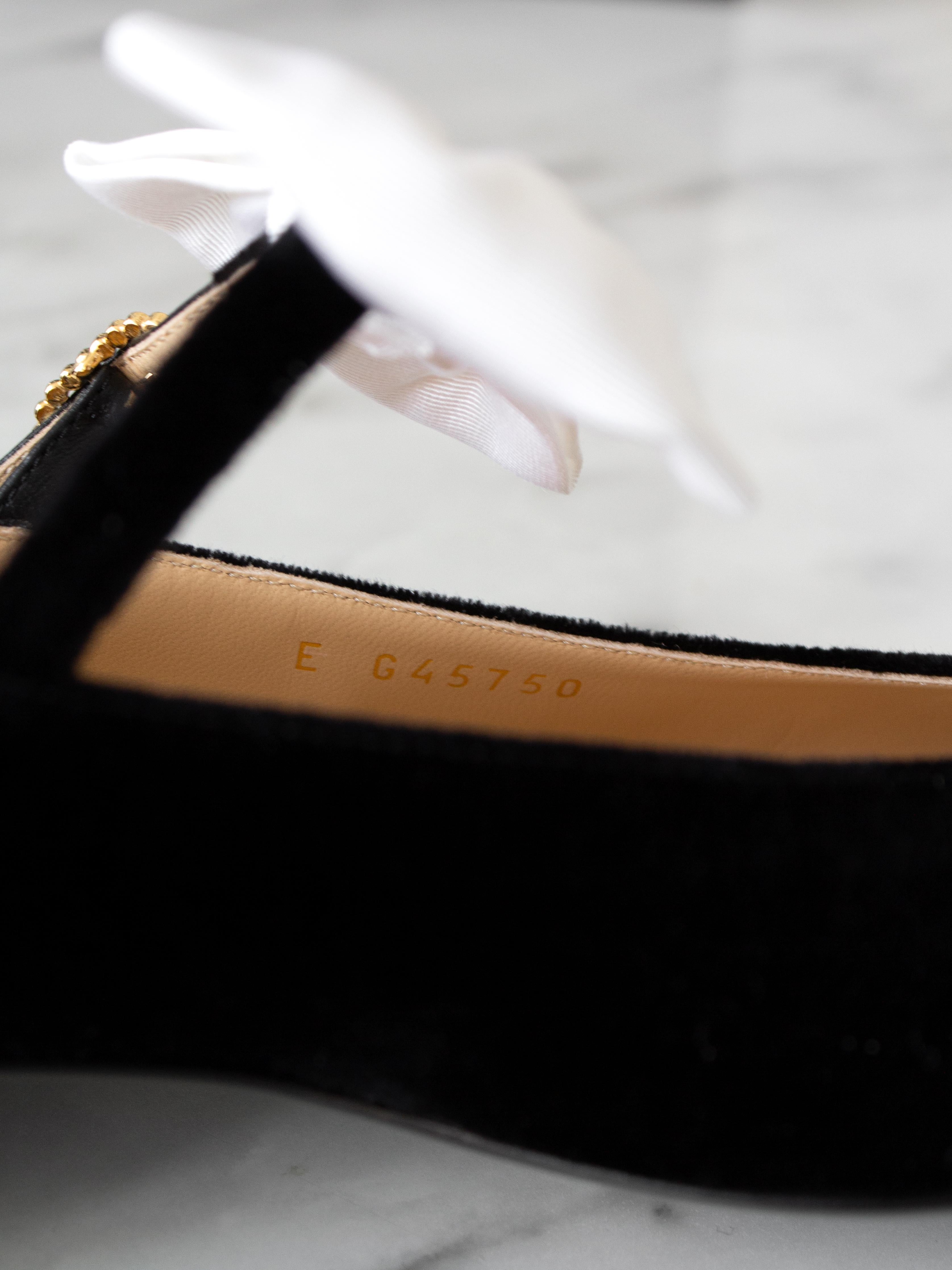 Chanel 24A Metiers D'Art 2024 Black Velvet White Bow CC Gripoix Mary Jane Flats 4