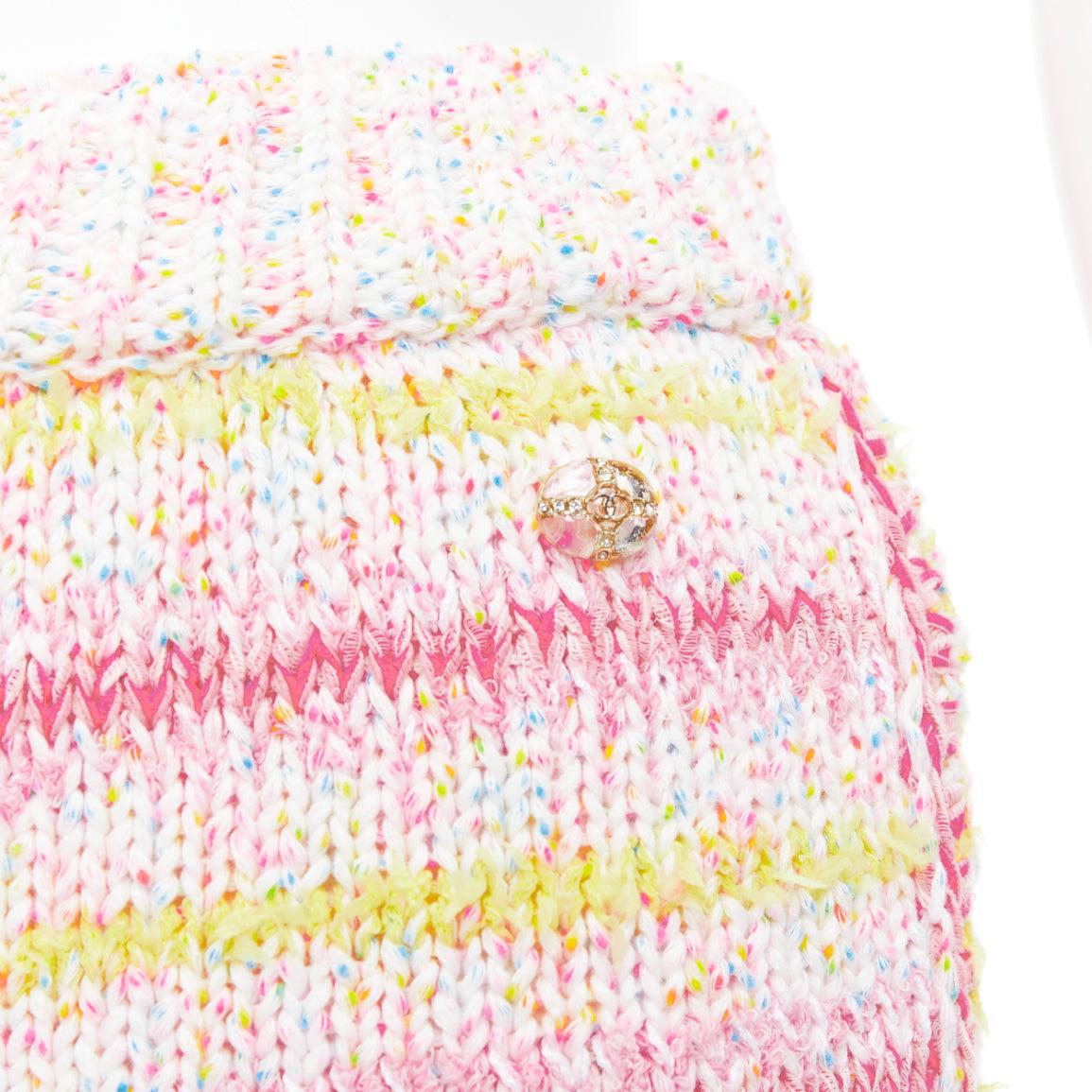 CHANEL mini-short 24C rose jaune coton mélangé avec logo CC FR34 XS Excellent état - En vente à Hong Kong, NT