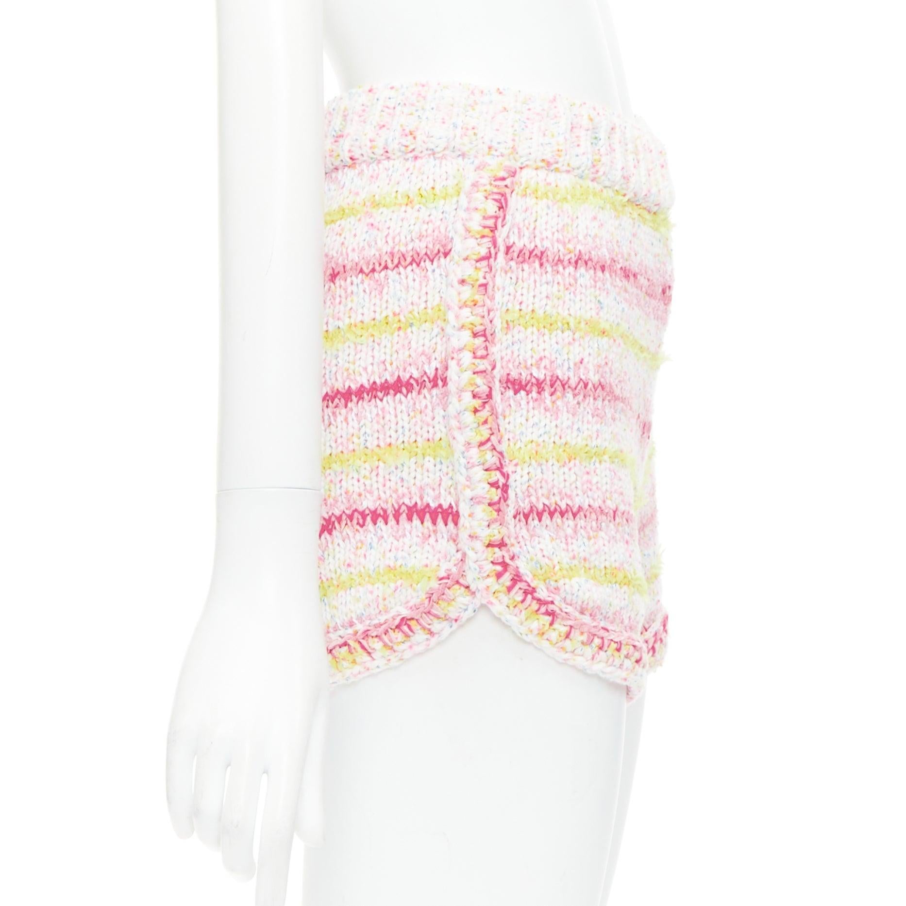 CHANEL mini-short 24C rose jaune coton mélangé avec logo CC FR34 XS Pour femmes en vente