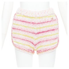 Chanel 24C rosa giallo cotone misto CC logo maglia mini pantaloncini FR34 XS