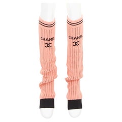 CHANEL 24C Runway CC-Logo, rosa-schwarz, gerippter Strick, gestreifter Saum, Stulpen, Einheitsgröße