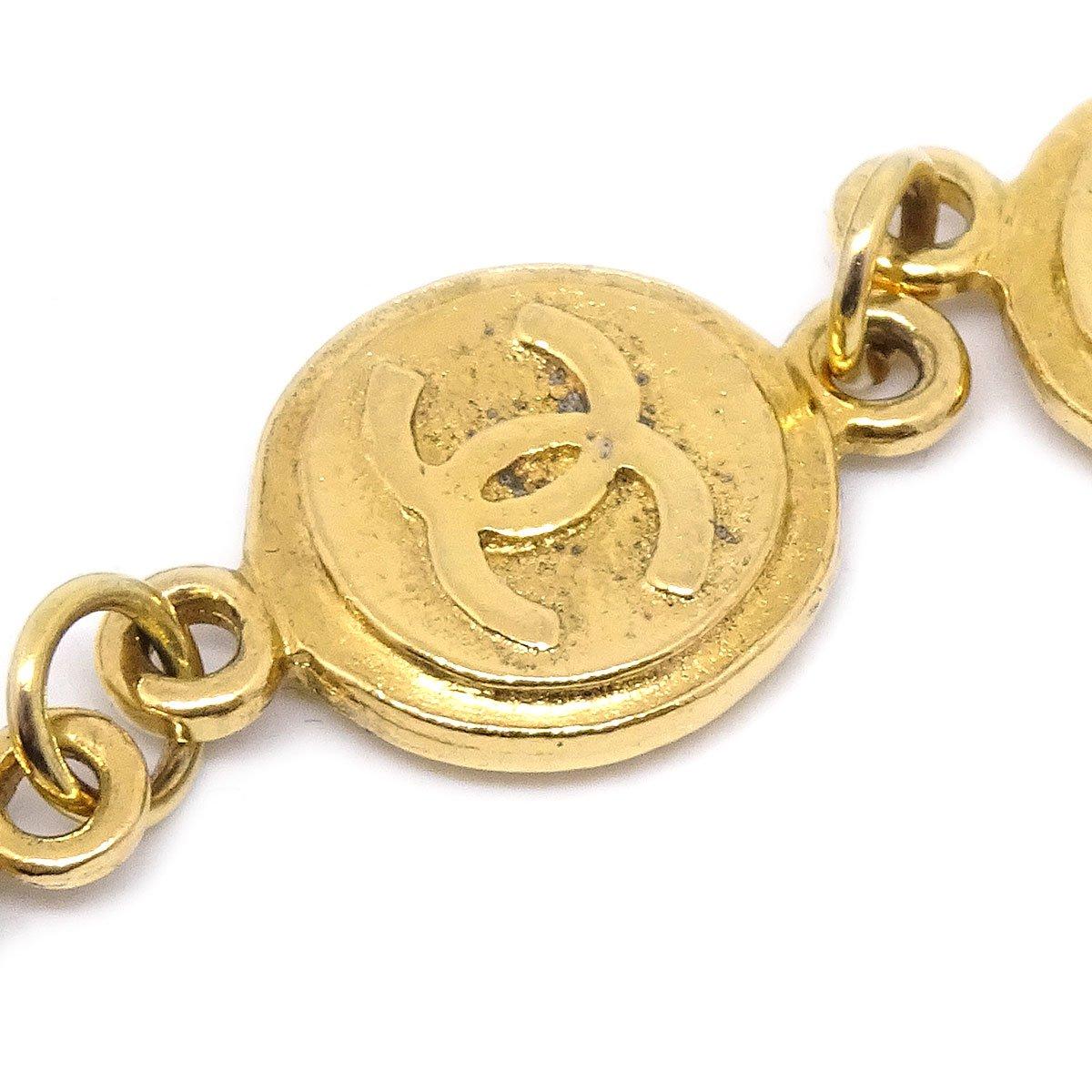 CHANEL 24K Gold vergoldete Charm- Münze lange Kette Halskette  Damen im Angebot