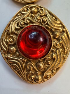 Chanel 24K gold Plated gripoix dangle Brooch