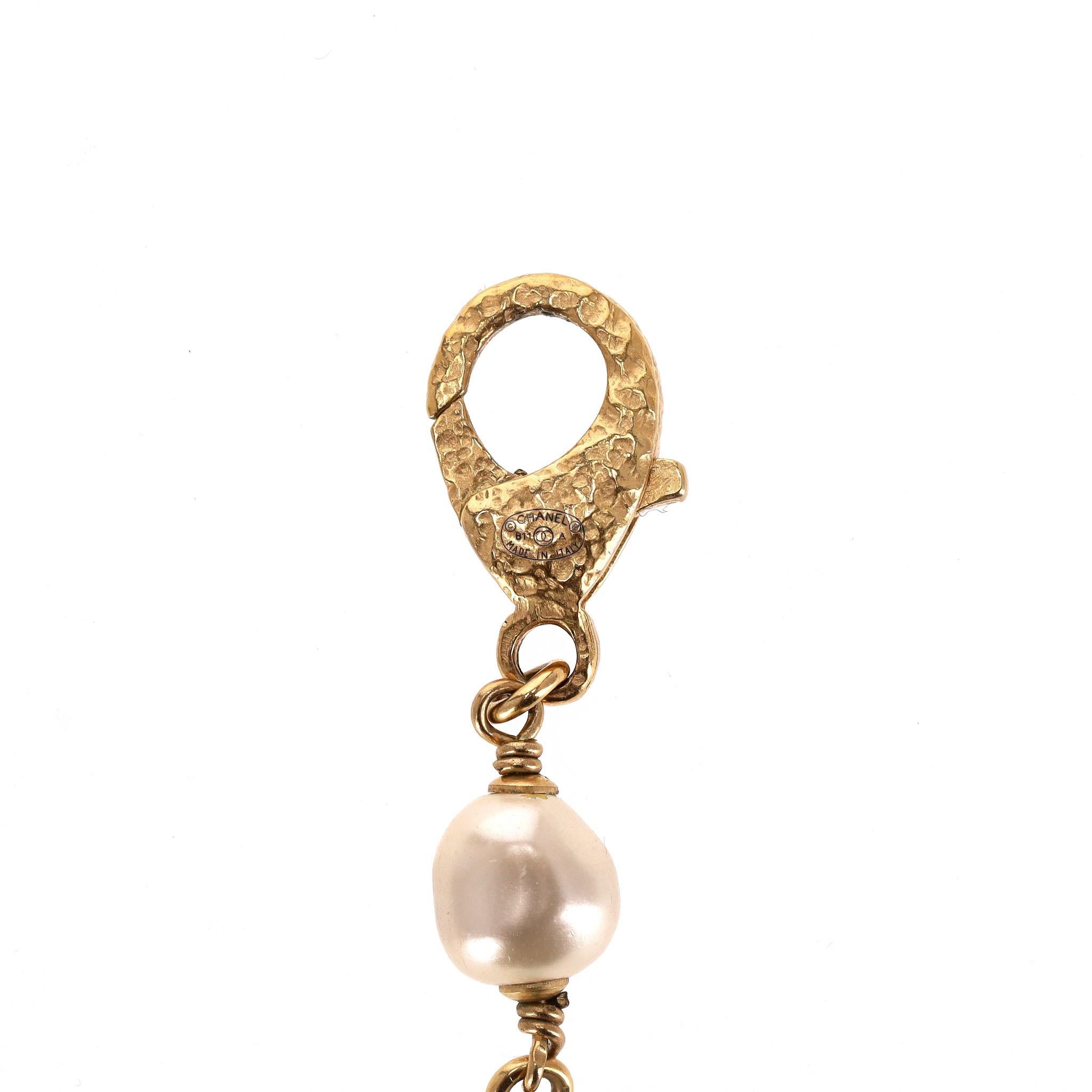 Chanel - Collier croix de Malte en plaqué or 24 carats avec logo 