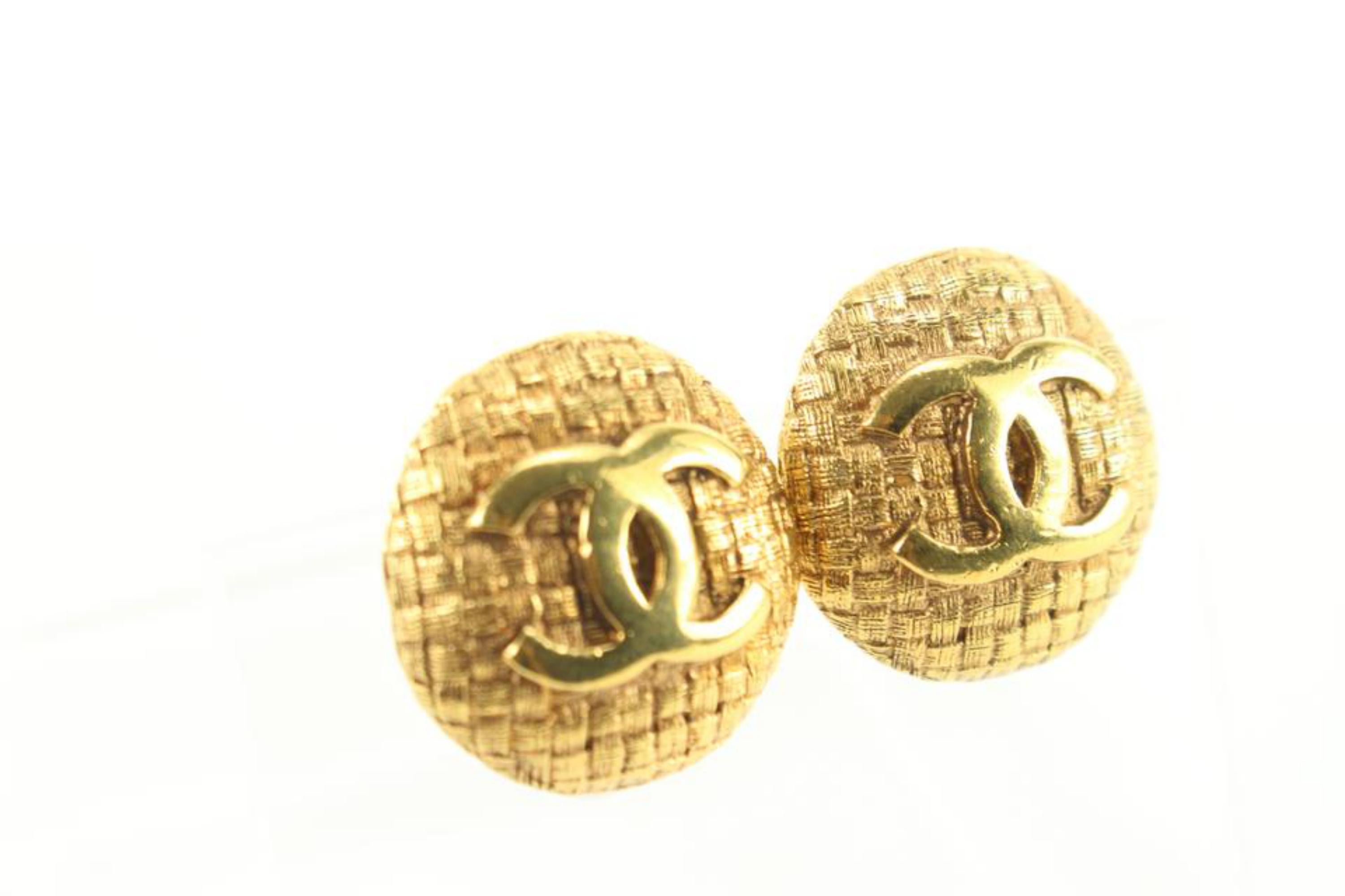 Women's Chanel 24k Gold Plated Woven Quilted Raffia CC Logo Earrings 58cc825s For Sale