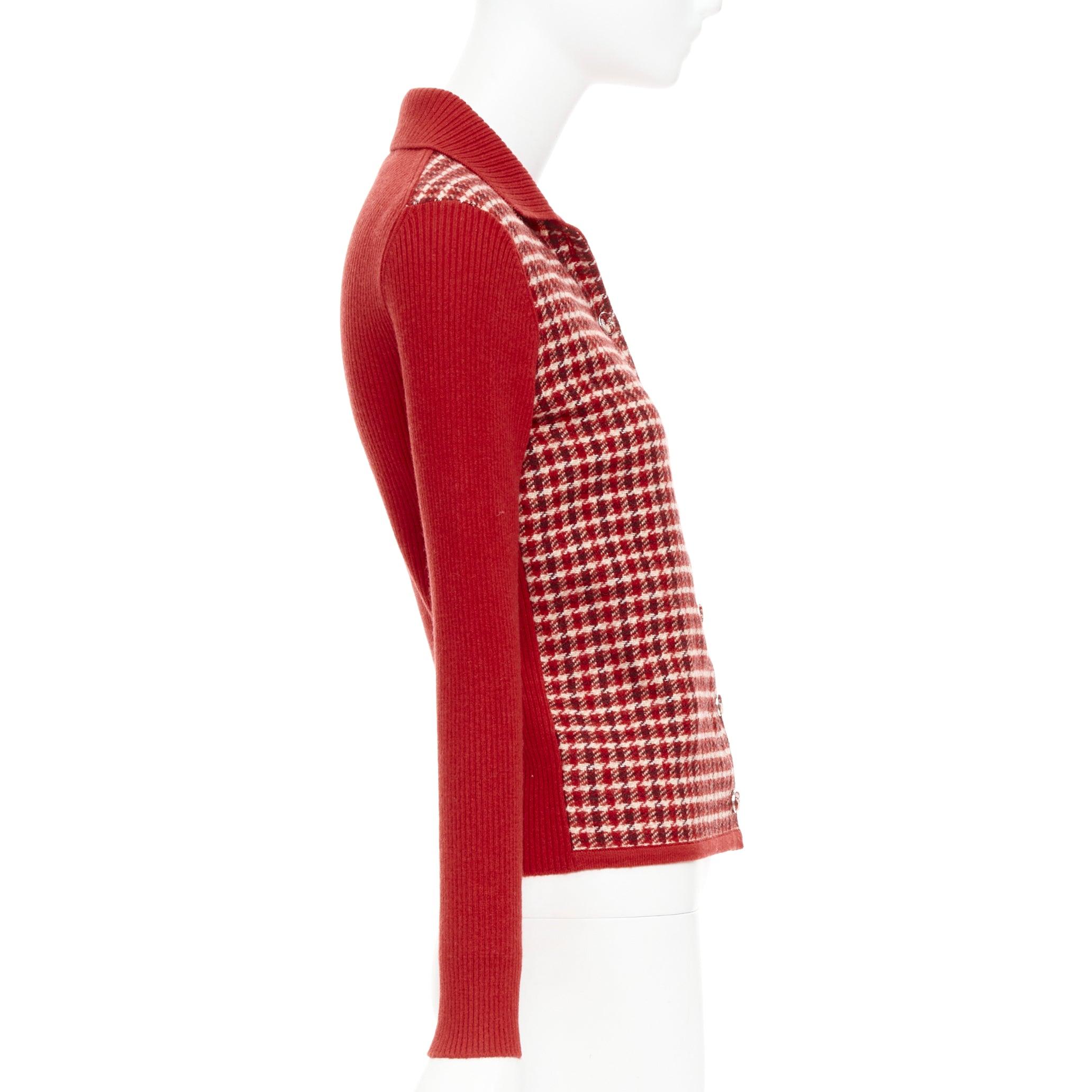 CHANEL 24N red beige cashmere blend CC applique cardigan FR34 XS GDragon In Excellent Condition For Sale In Hong Kong, NT