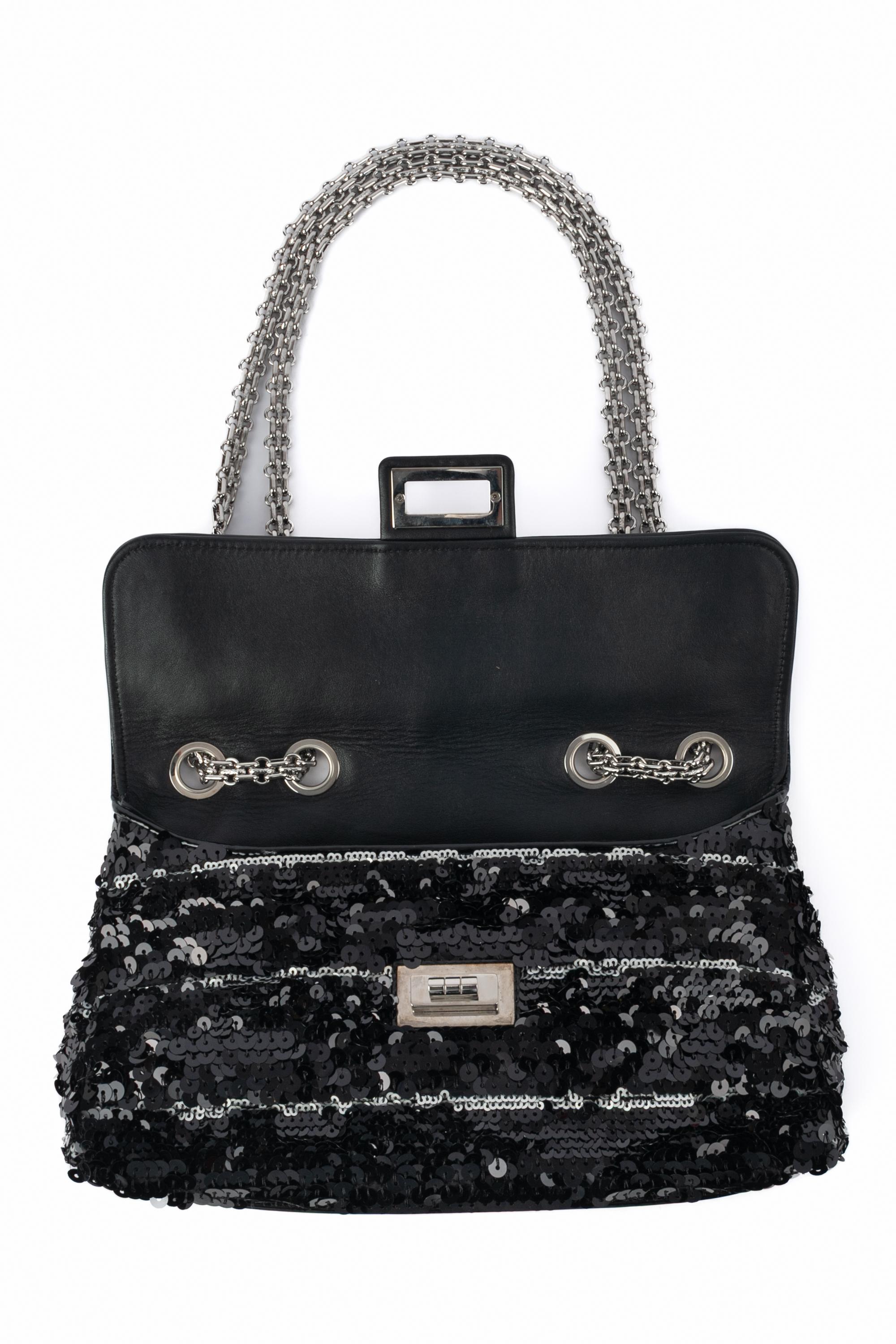 Borsa Chanel 2.55 Collezione 2011 in vendita 5