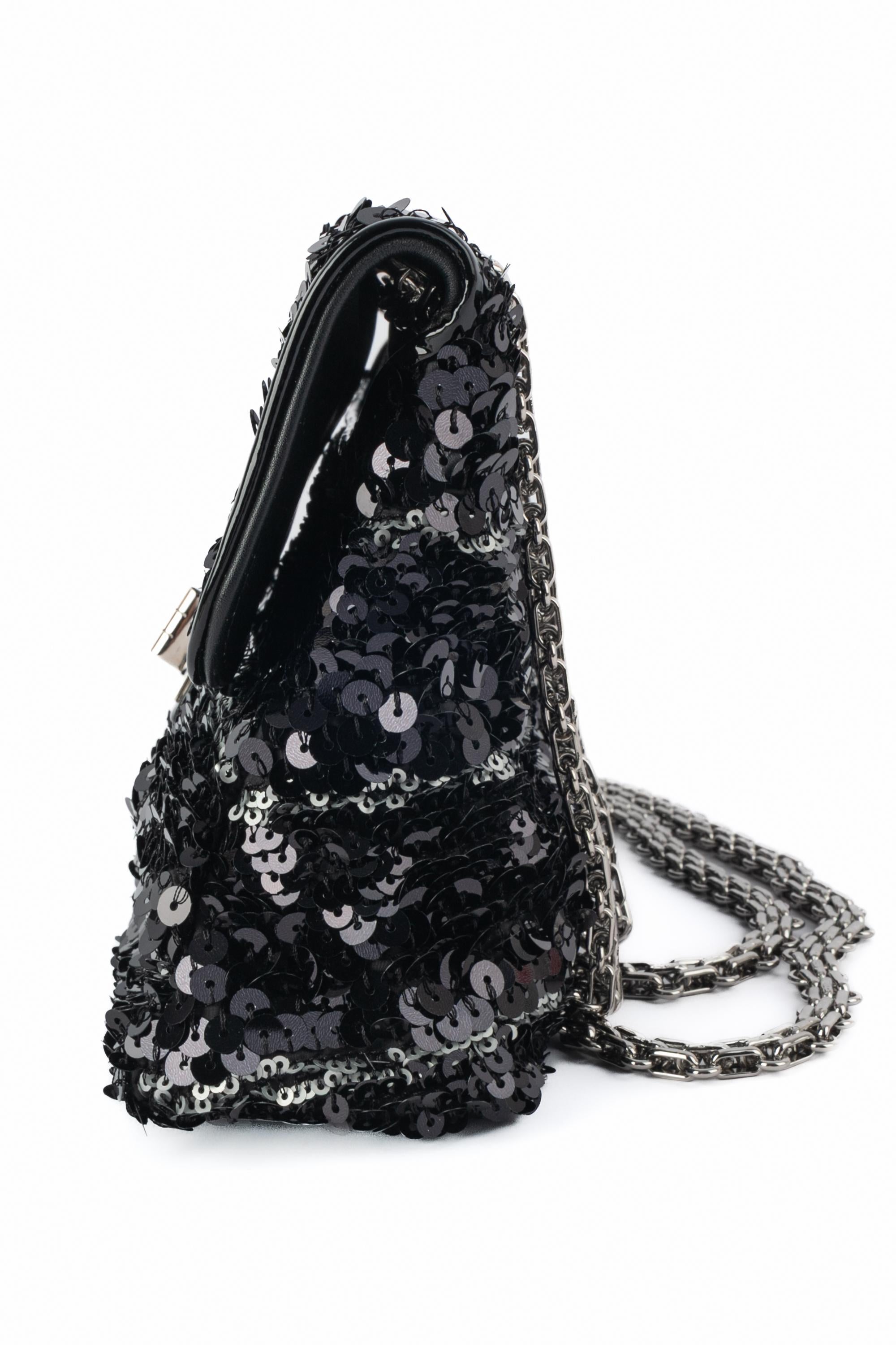 Borsa Chanel 2.55 Collezione 2011 In condizioni ottime in vendita a SAINT-OUEN-SUR-SEINE, FR