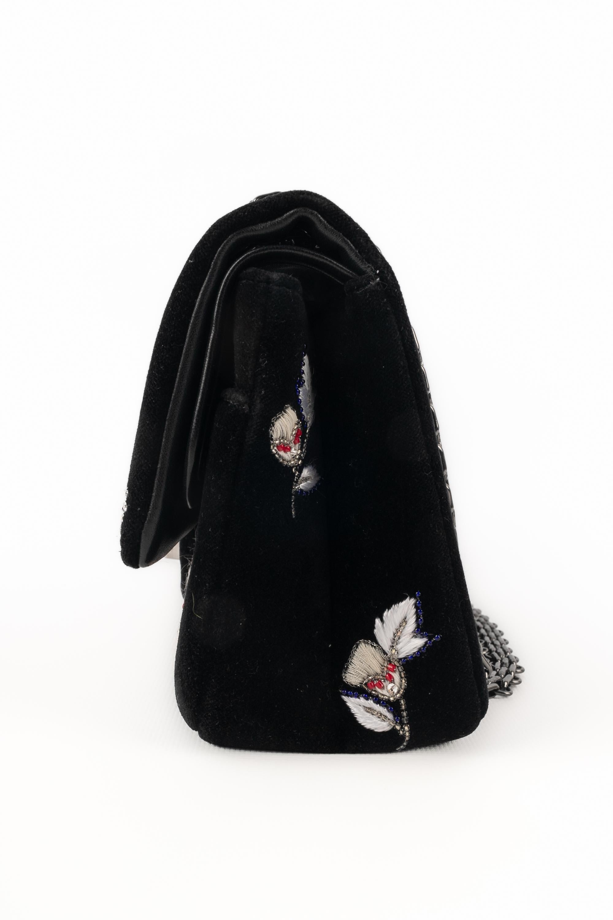 Chanel 2.55 Tasche Pre-Fall 2015 im Zustand „Hervorragend“ im Angebot in SAINT-OUEN-SUR-SEINE, FR
