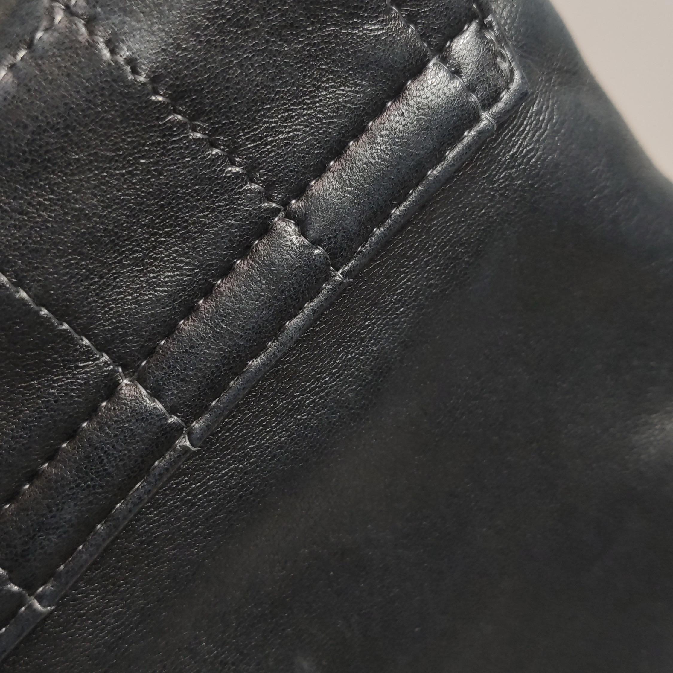 Chanel 2.55 Black Lambskin Square Stitching Shoulder Bag en vente 11