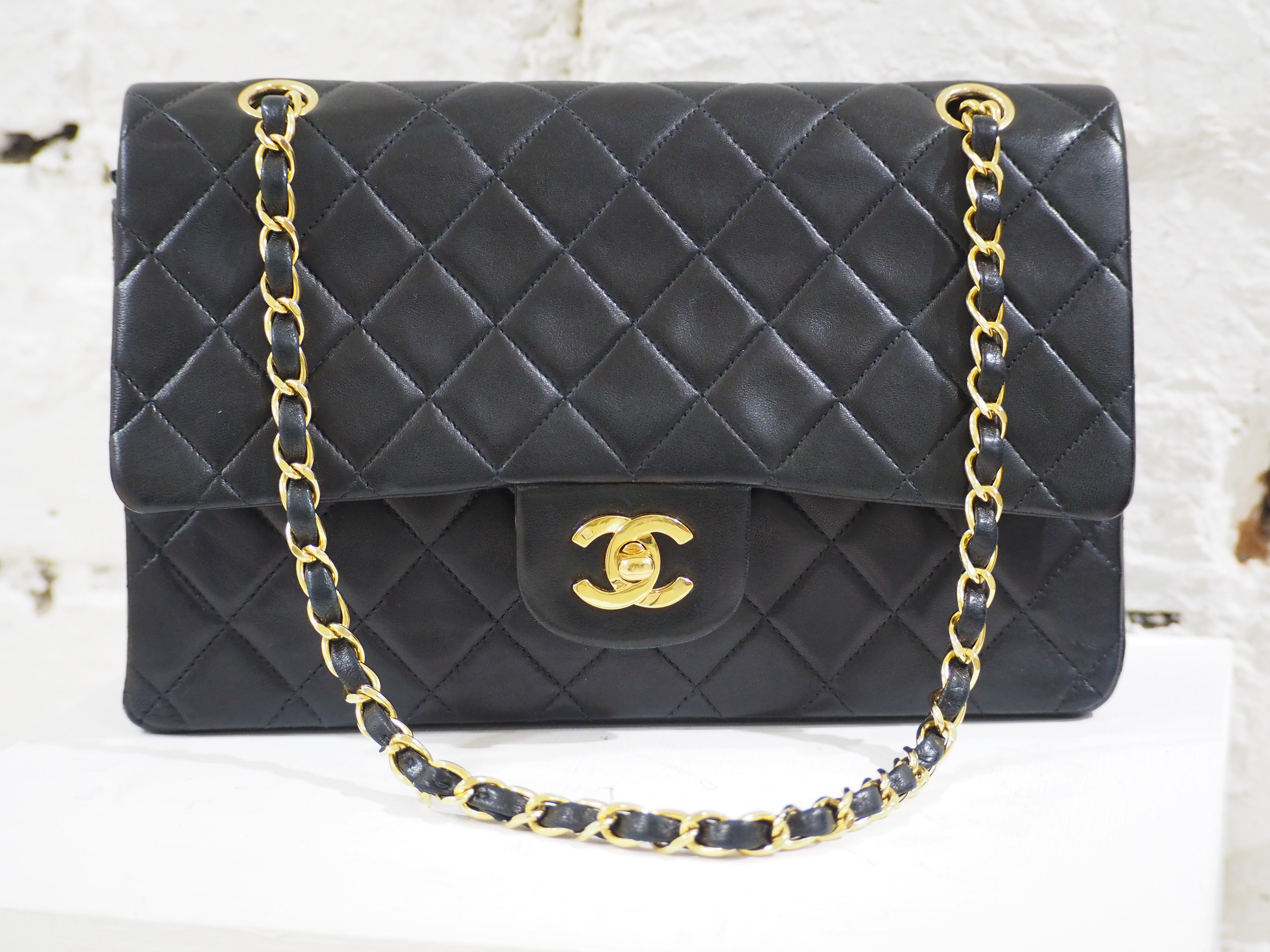 Chanel 2.55 black leather shoulder bag 5