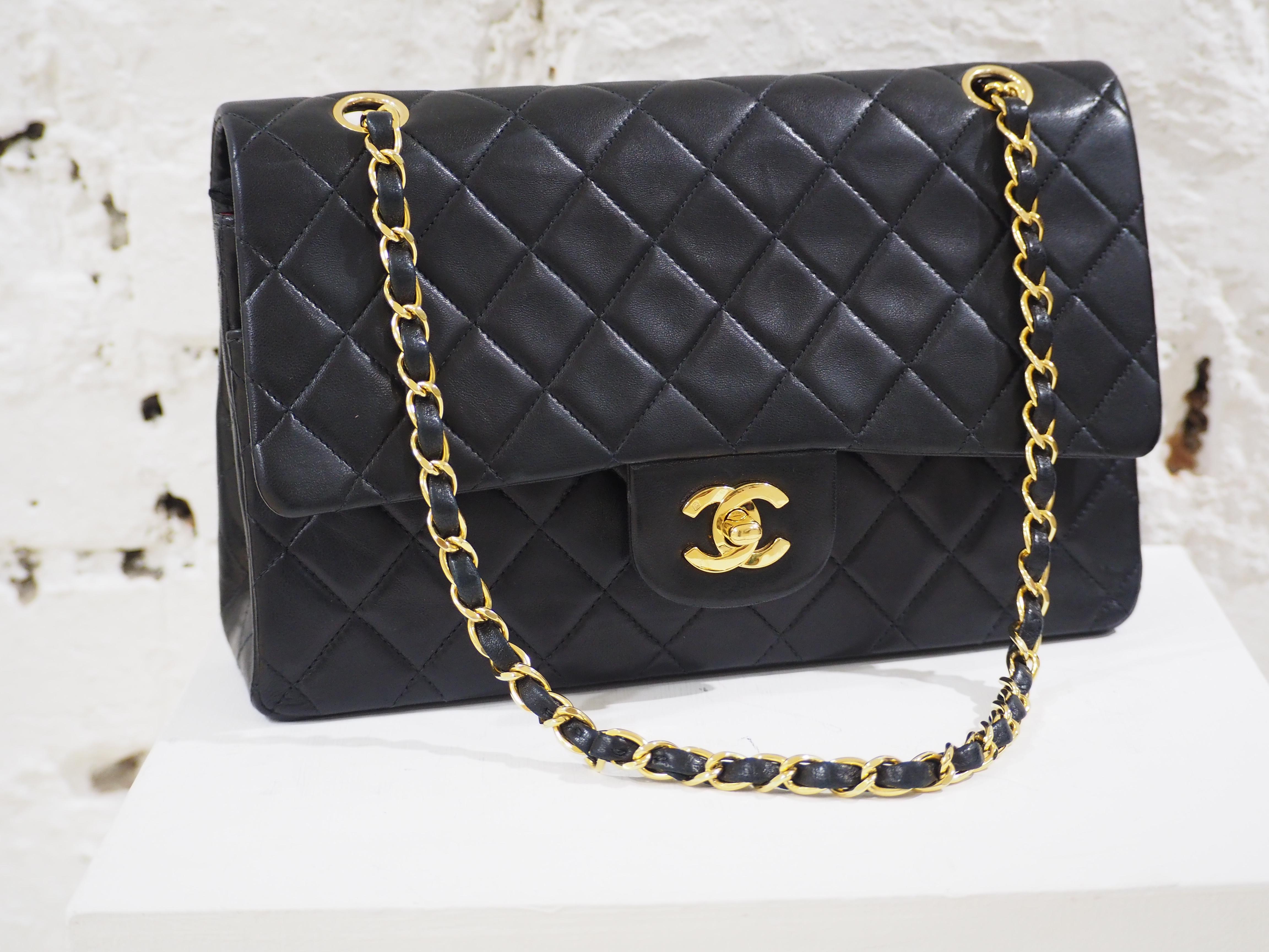 Chanel 2.55 black leather shoulder bag 3