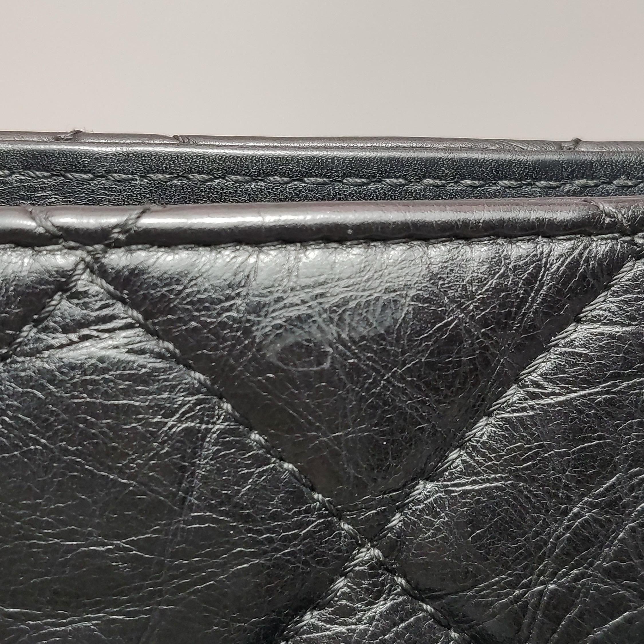 Chanel 2.55 Noir Fourre-tout en cuir de veau brillant en vente 15