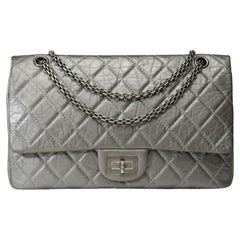 Chanel 2.55 Classique double flap shoulder bag in silver metallic leather, SHW