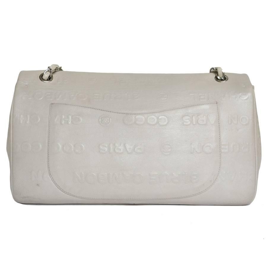 Gray Chanel 2.55 Double Flap Bag in Cream Leather For Sale