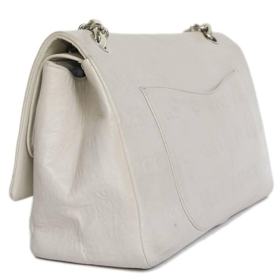 Chanel 2.55 Double Flap Bag in Cream Leather In Good Condition For Sale In Paris, FR