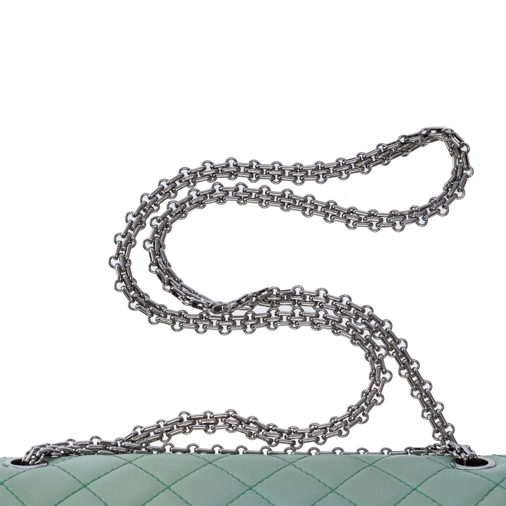 Chanel 2.55 double flap shoulder bag in Green quilted lambskin leather, PHW For Sale 4