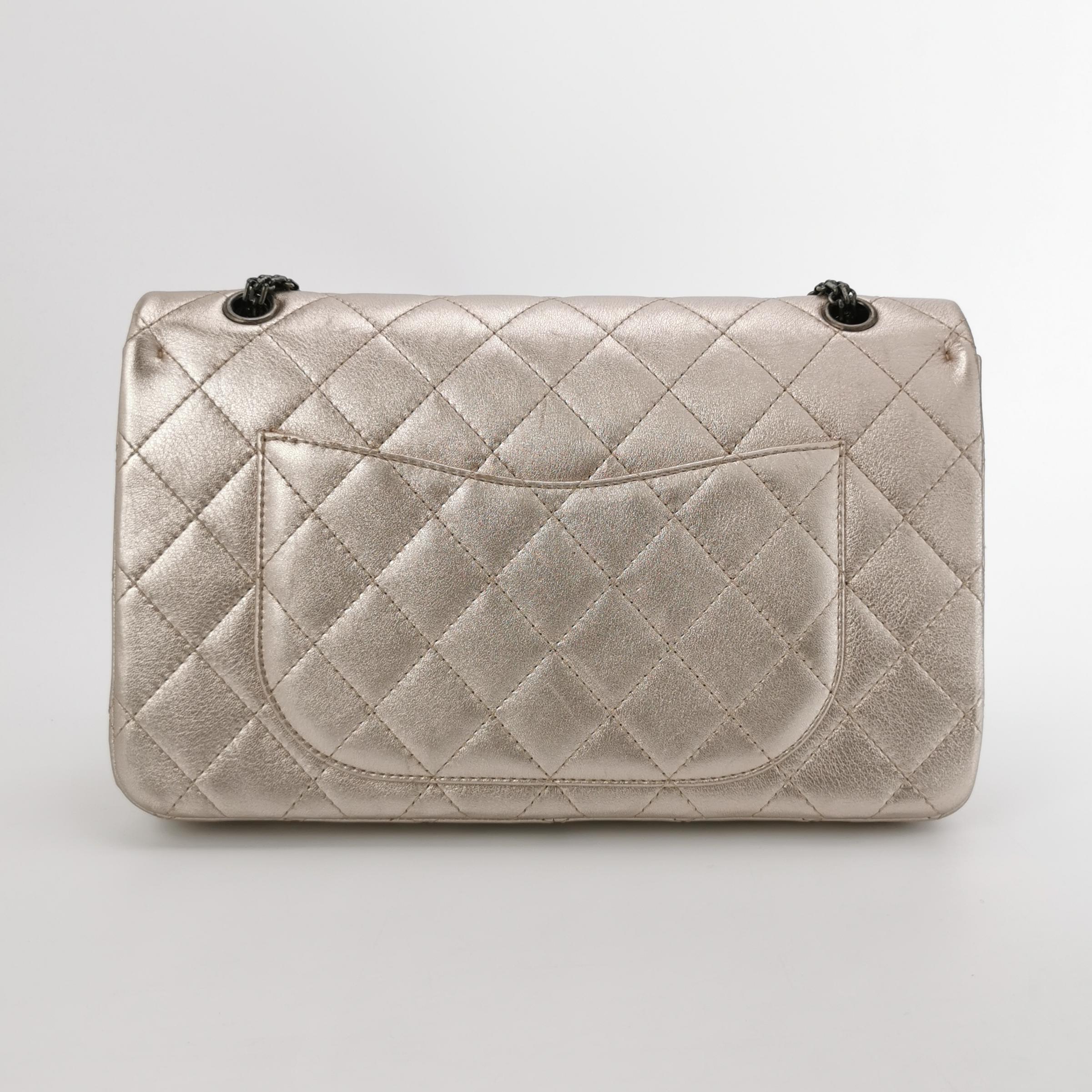 Women's Chanel 2.55 Flap Bag Maxi Rose Gold Iridescent Lambskin Leather Silver Hardware For Sale