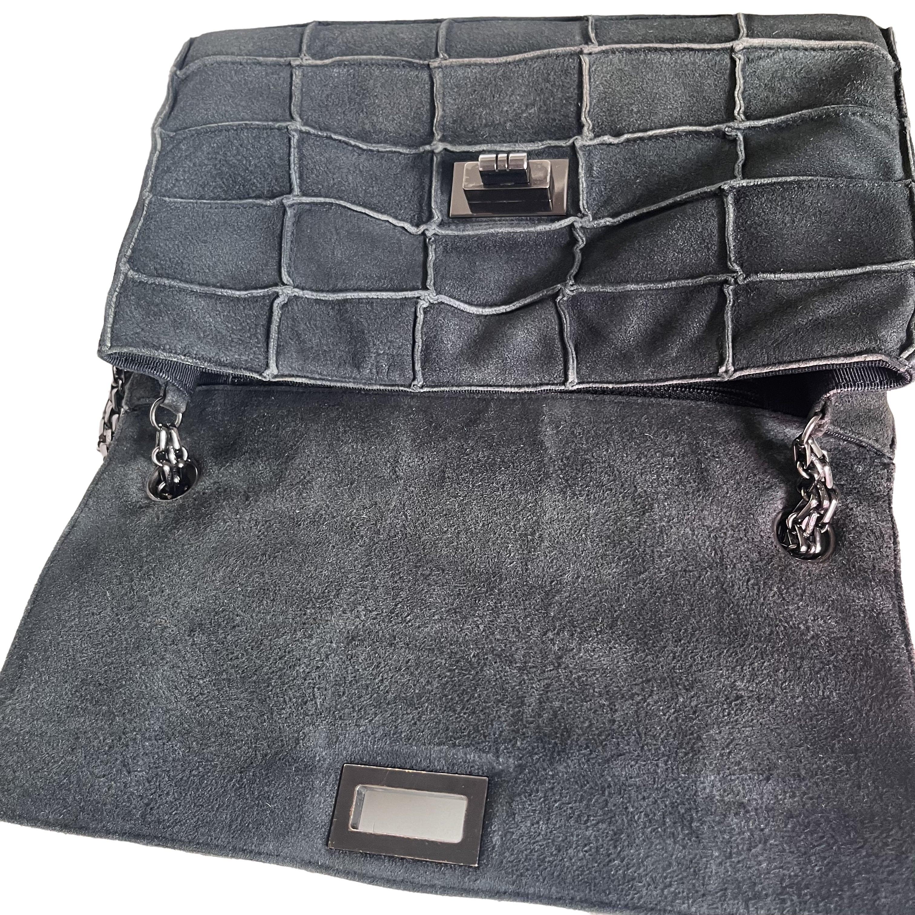 Chanel 2.55 Flap Bag Vintage Chocolate Bar 1997 Medium Suede Green 16