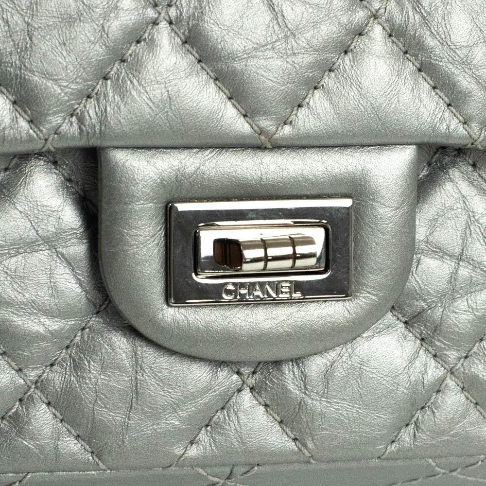CHANEL, 2.55 in silver leather 5