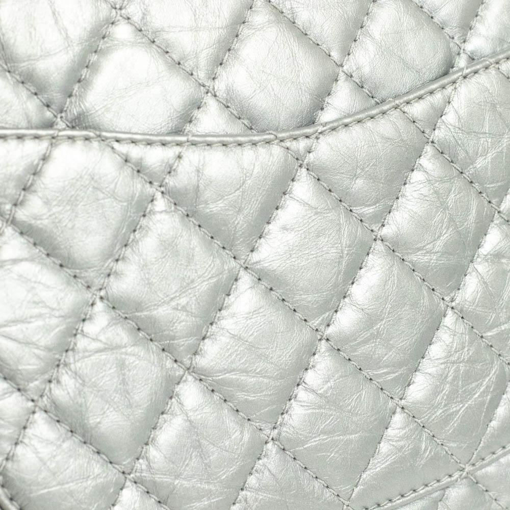 CHANEL, 2.55 in silver leather 6