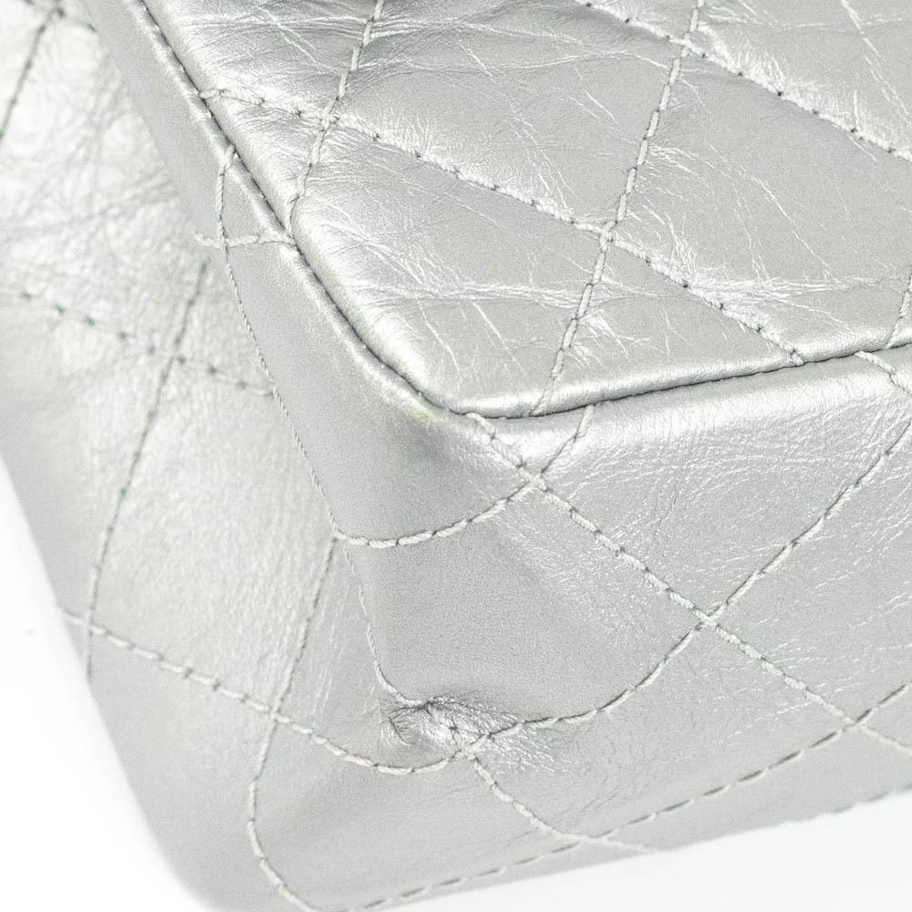 CHANEL, 2.55 in silver leather 8