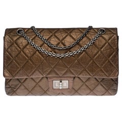 Chanel 2.55 Jumbo shoulder bag in bronze quilted leather, Ruthenium hardware