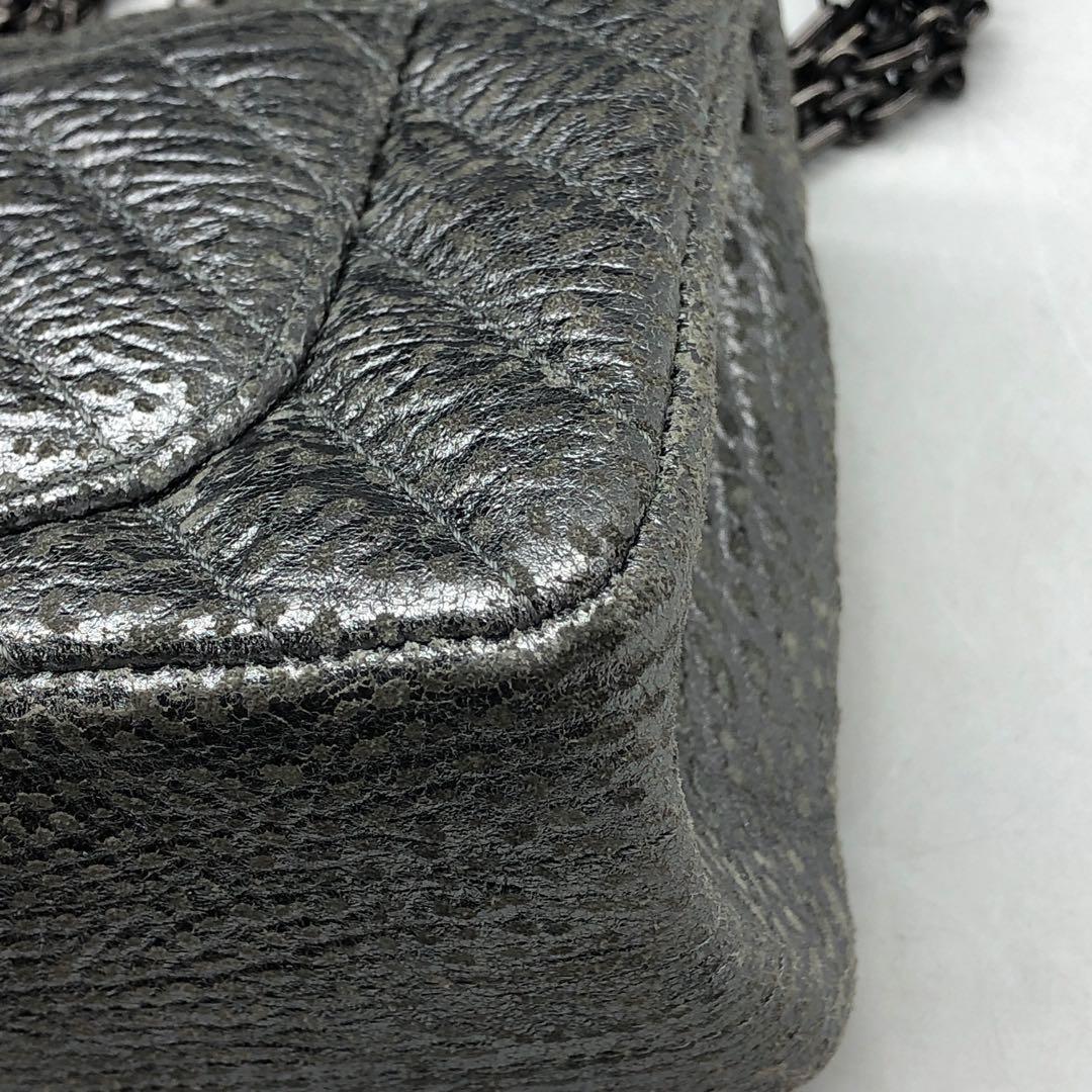 Chanel 2.55 Mini Stitch by Stitch argento con motivo in pelle di vitello Argento HW in vendita 11