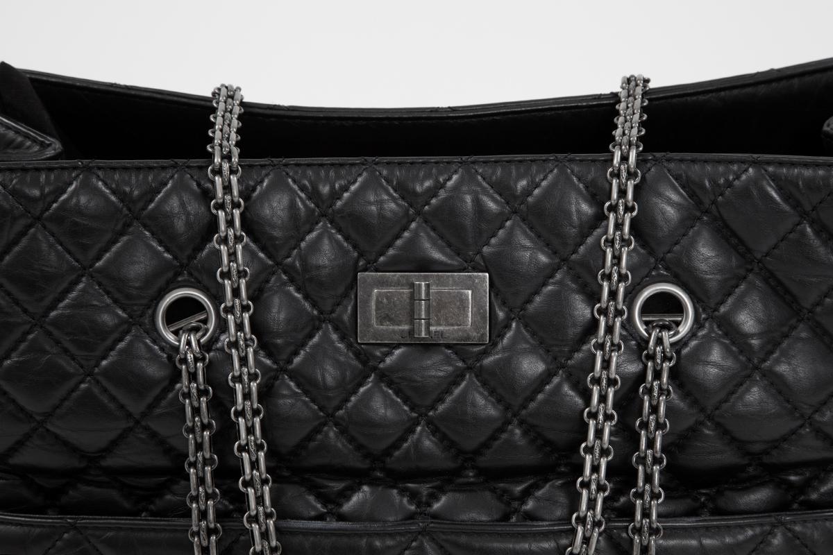 chanel quilted tote bag