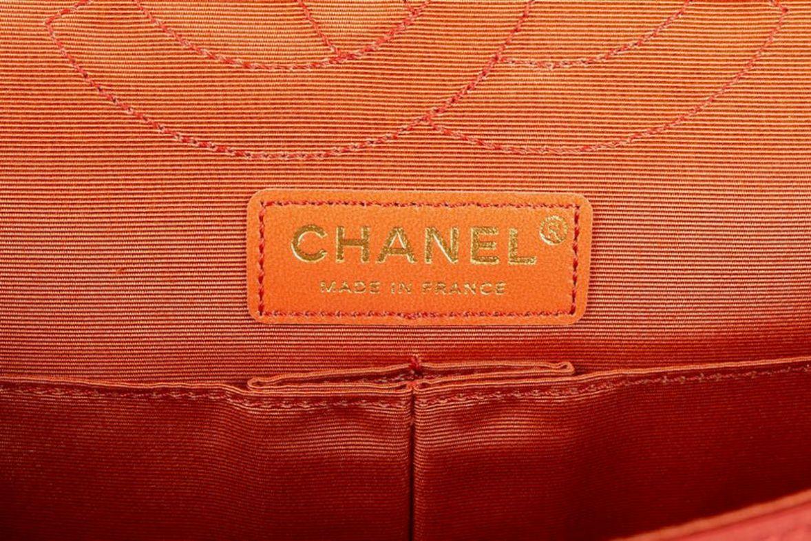 Collection de sacs en soie rouge 2.55 de Chanel, 2008/2009 en vente 7