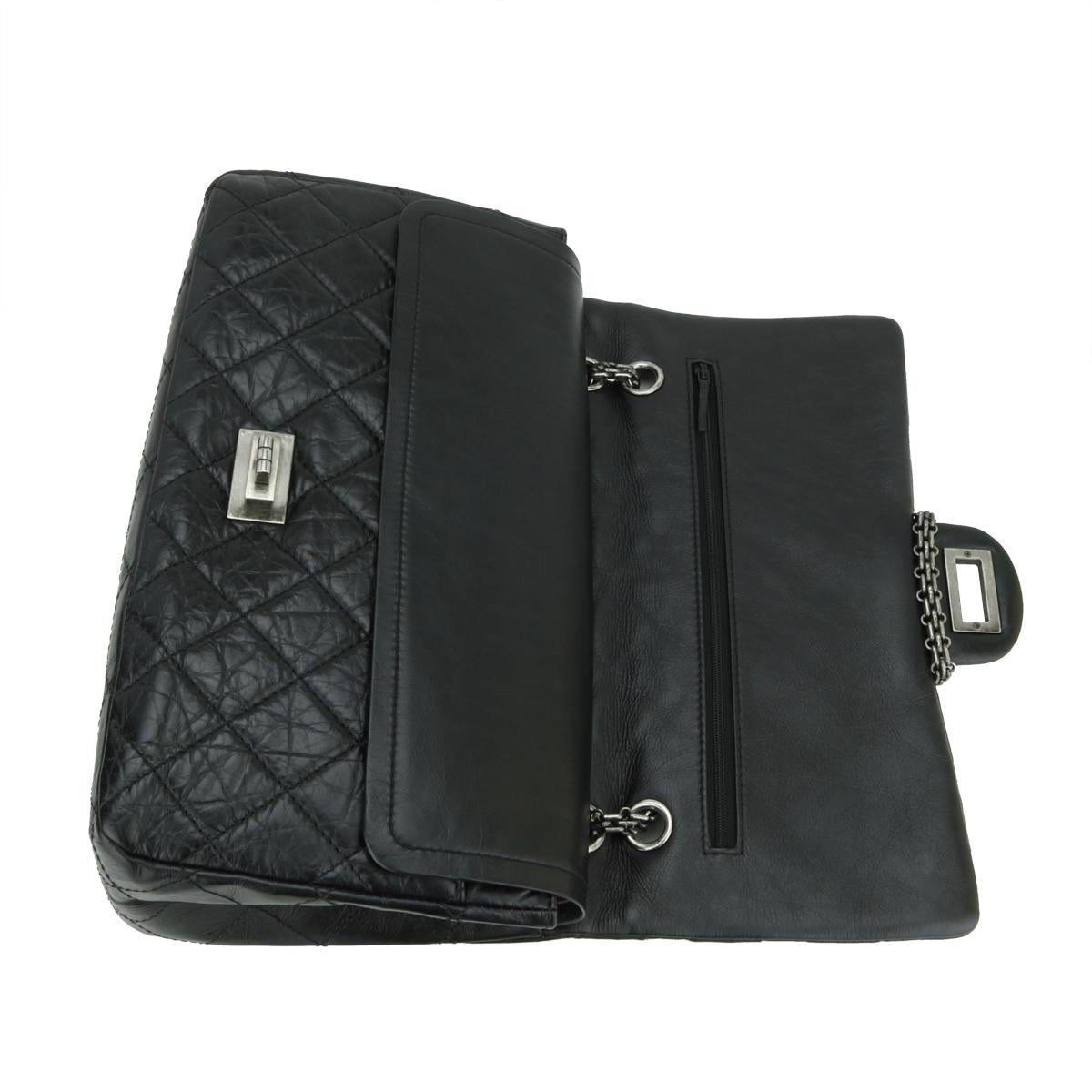 CHANEL 2.55 Reissue 227 Flap Bag Black Aged Calfskin Ruthenium Hardware 2014 For Sale 8
