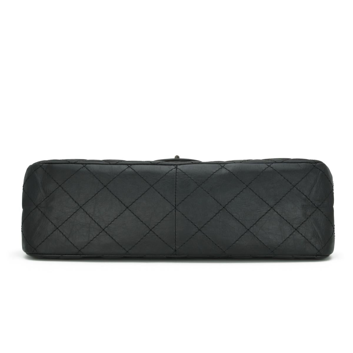 CHANEL 2.55 Reissue 227 Flap Bag Black Aged Calfskin Ruthenium Hardware 2014 For Sale 2