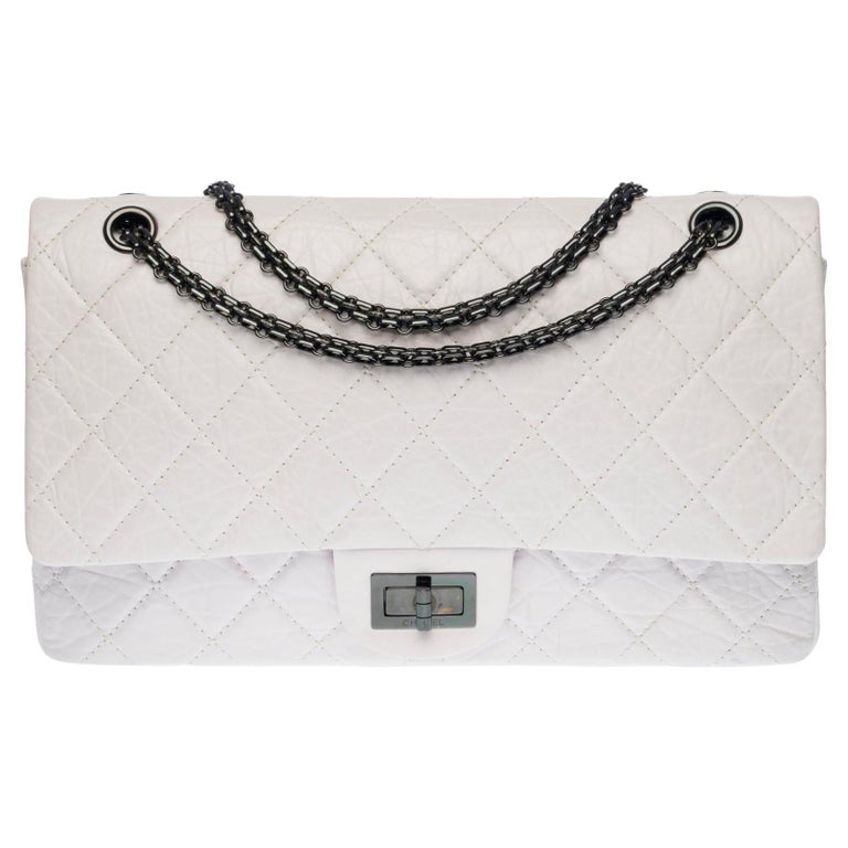 Chanel 2.55 Maxi Vintage bag in white leather - Second Hand / Used – Vintega