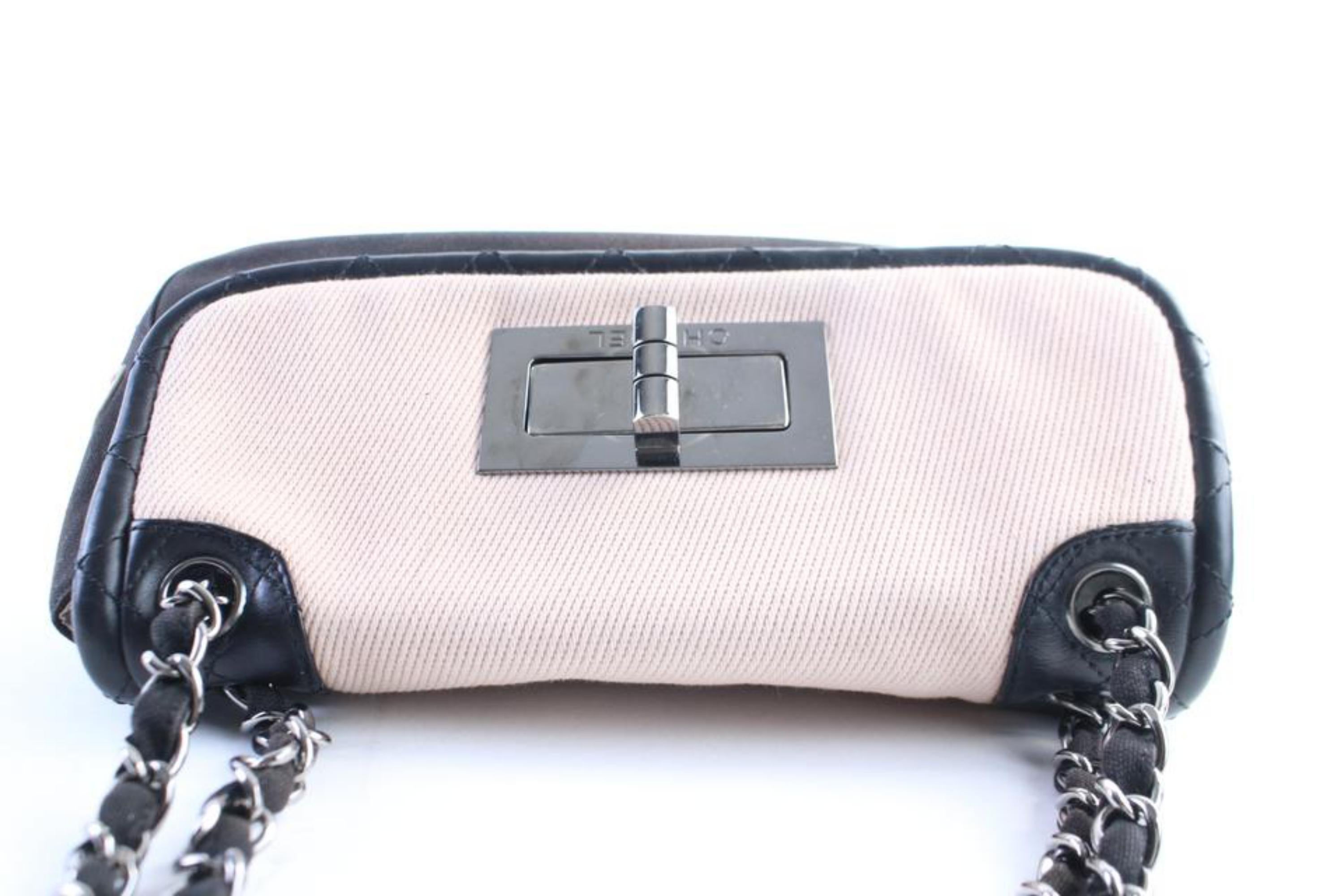 Chanel 2.55 Reissue Bicolor 13cr0606 Pink X Black Canvas Shoulder Bag For Sale 4