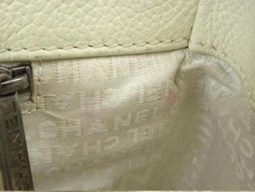 Chanel 2.55 Reissue Cerf Ivory Cc Caviar Executive 216076 White Leather Tote For Sale 2