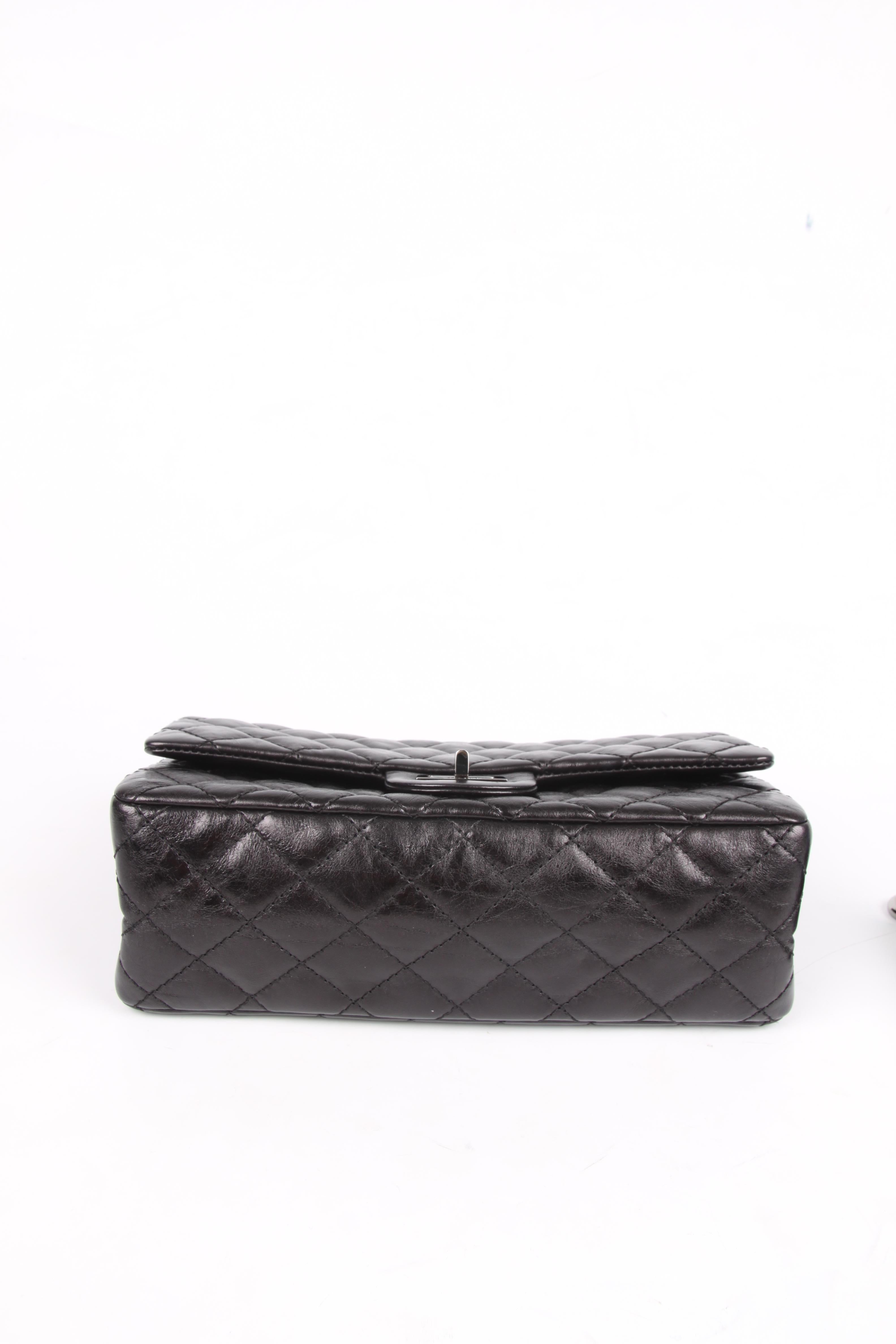 Chanel 2.55 Reissue Double Flap Bag with Mini Pochette - black In Excellent Condition In Baarn, NL