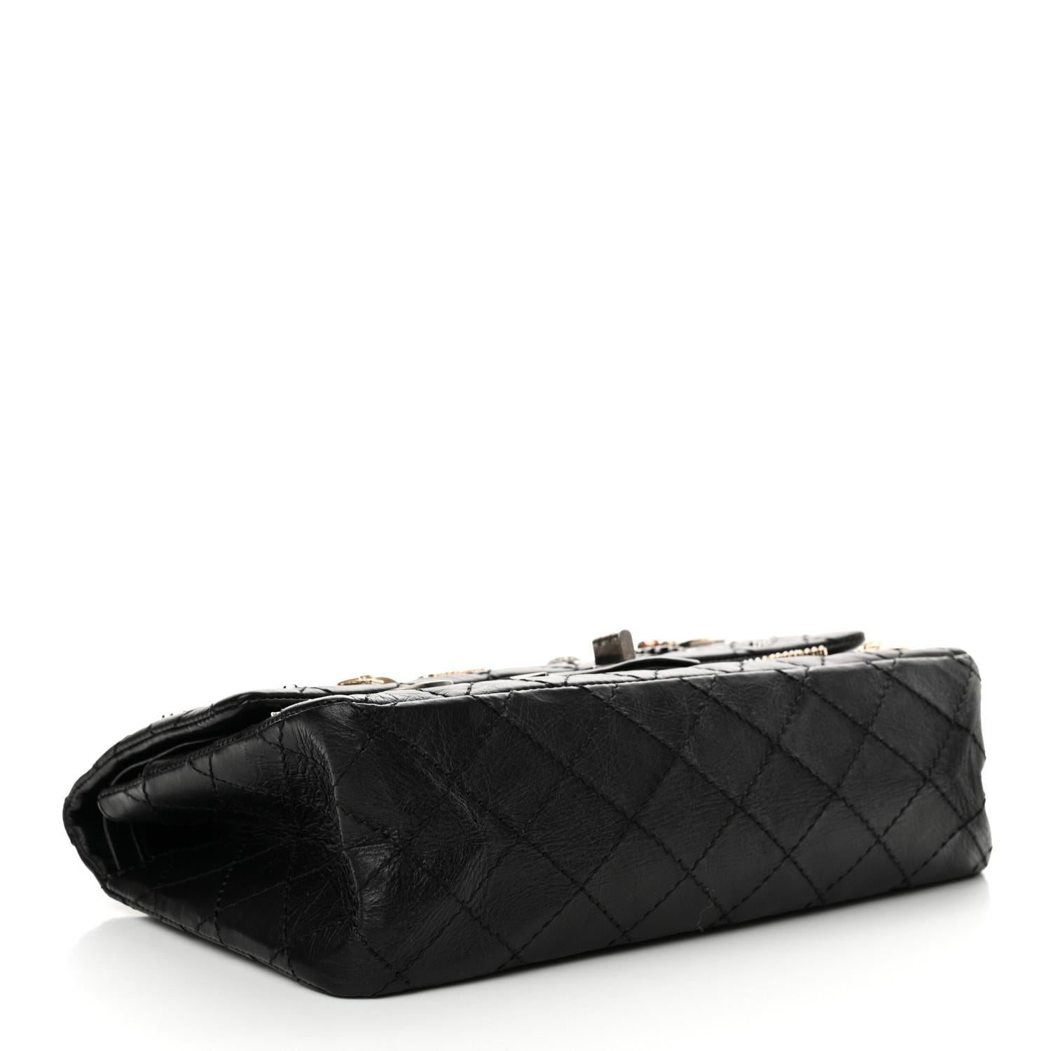 Chanel 2.55 Reissue Flap Black Diamond Quilted Calfskin Aged Lucky Charms Bag Bon état - En vente à Miami, FL