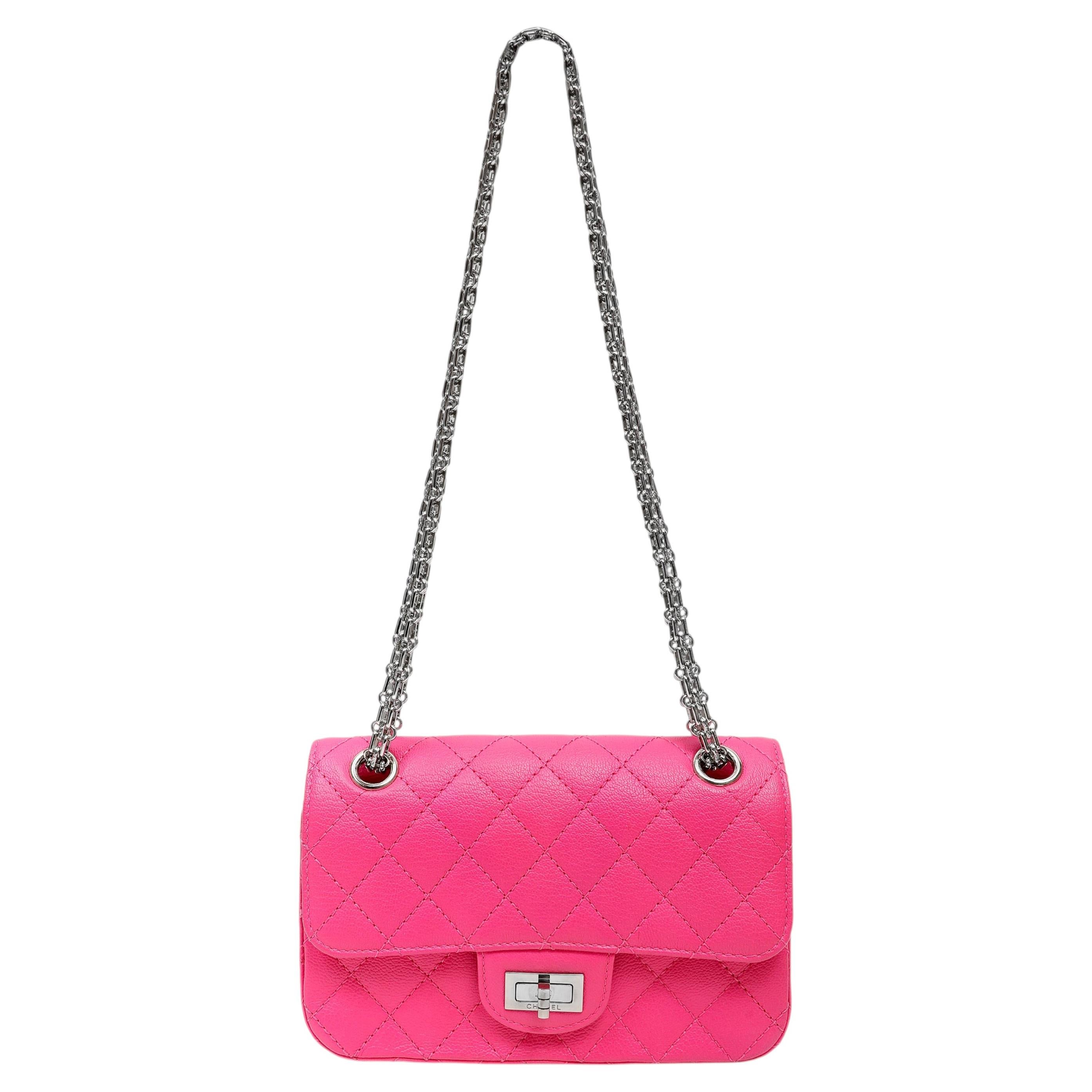 Chanel 2.55 Reissue Fluoreszierendes Rosa Mini Flap Ziegenleder mit Mademoiselle Kette