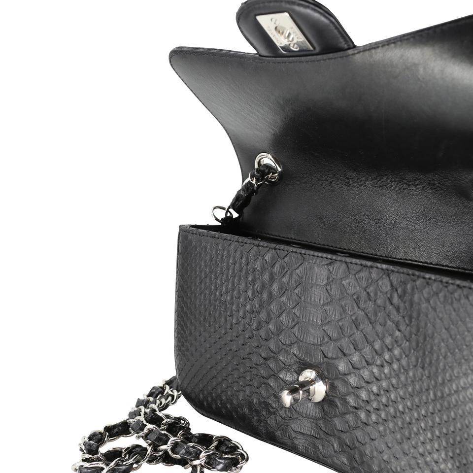 Chanel 2.55 Reissue Grail Mini Python Skin Leather Cross Body Bag CC-B0910P-0001 For Sale 3