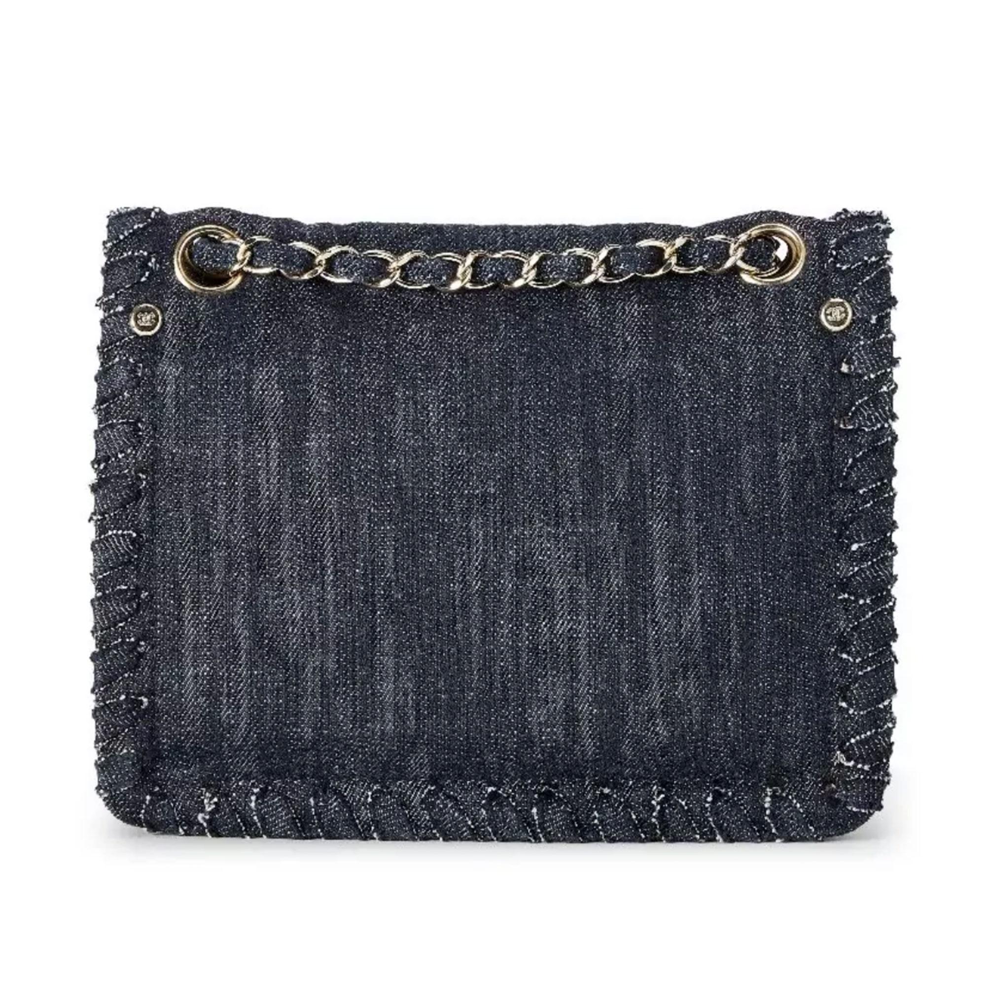 Chanel 2.55 Reissue Limited Edition Airplanes Flap Blue Denim Shoulder Bag For Sale 3
