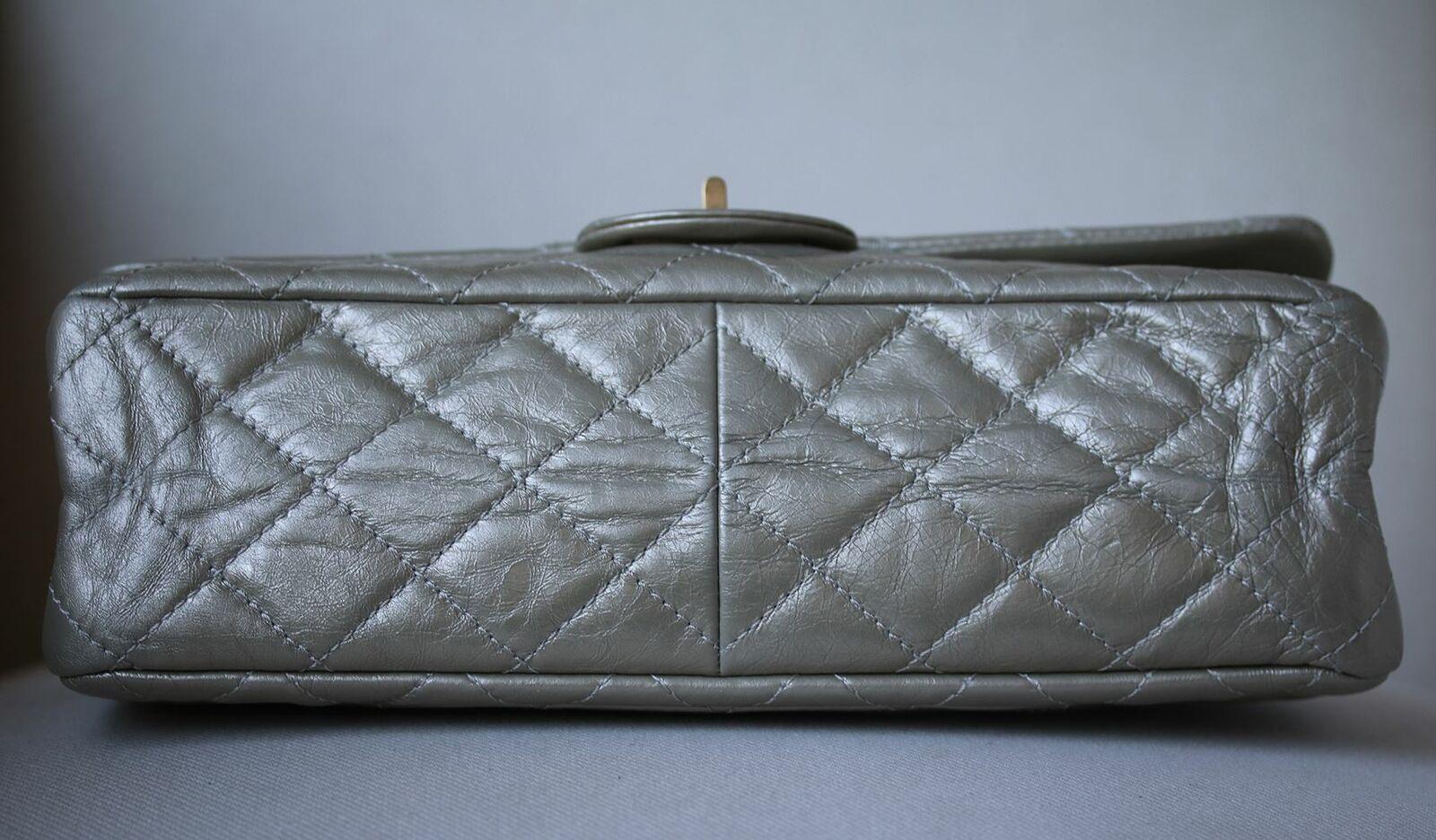 Chanel 2.55 Reissue Metallic Calfskin Quilted Flap Bag In Excellent Condition In London, GB